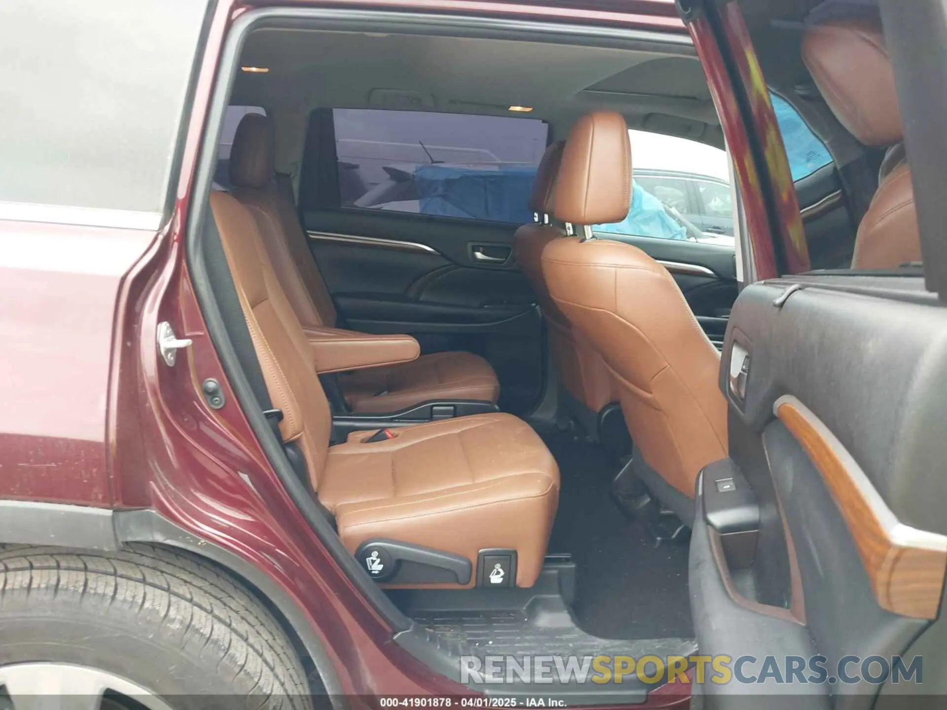 8 fotografías del automóvil dañado 5TDYZRFH1KS299928 TOYOTA HIGHLANDER 2019