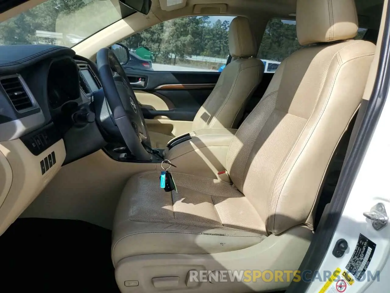 7 fotografías del automóvil dañado 5TDYZRFH2KS298318 TOYOTA HIGHLANDER 2019