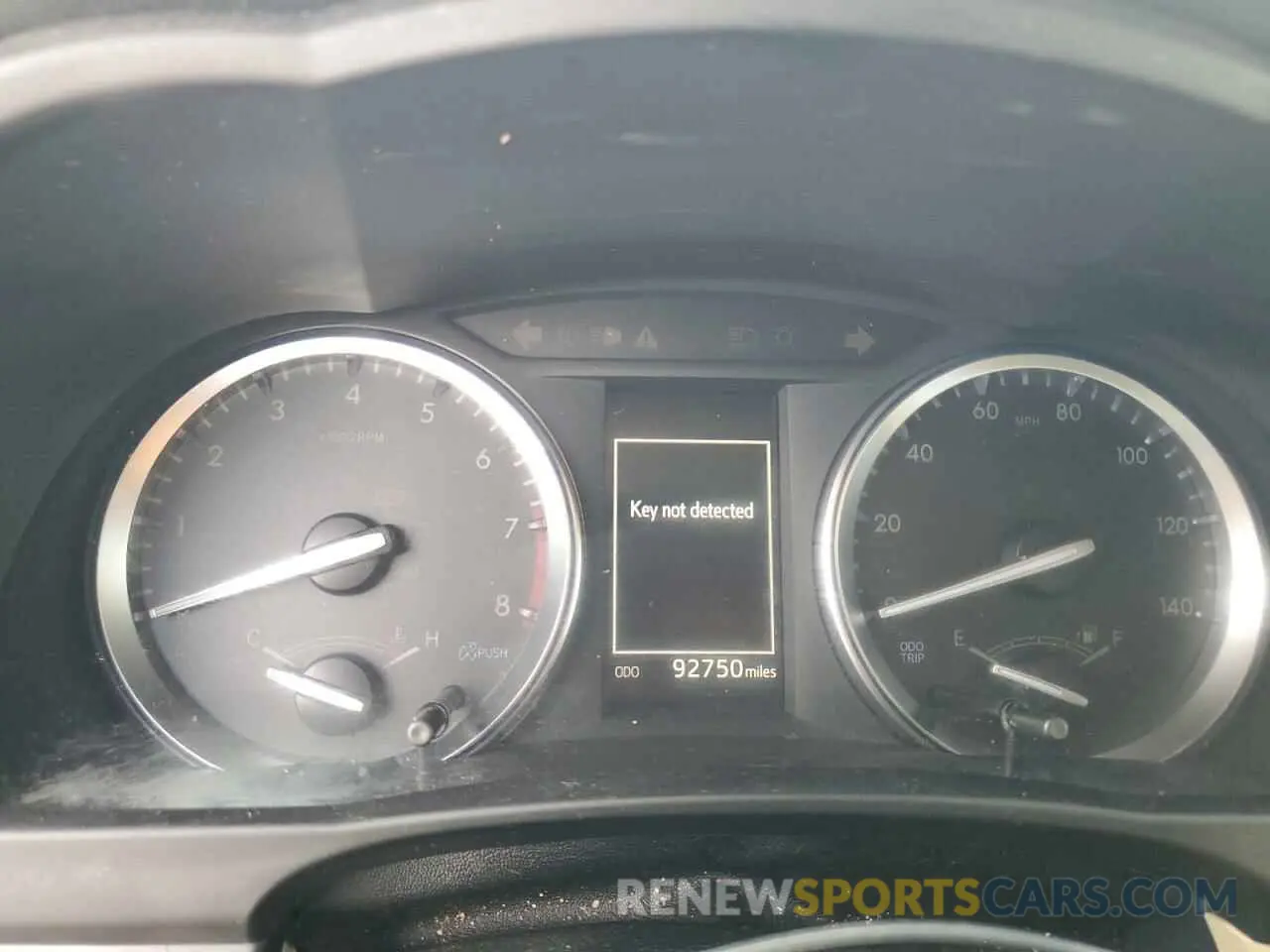 9 fotografías del automóvil dañado 5TDYZRFH2KS298318 TOYOTA HIGHLANDER 2019