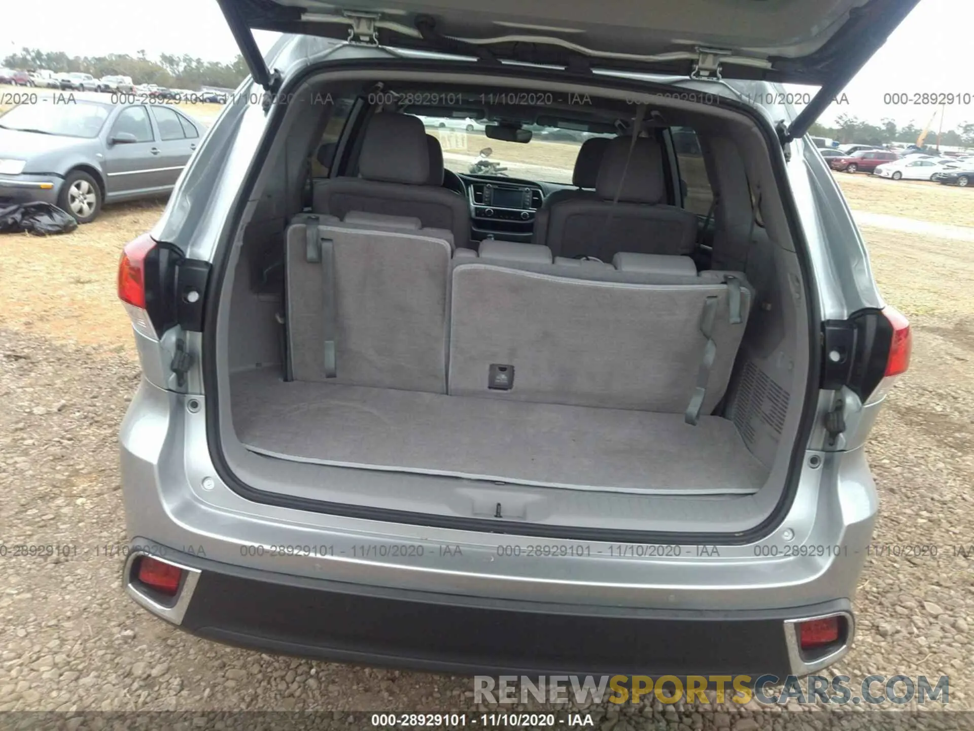 8 fotografías del automóvil dañado 5TDYZRFH3KS292284 TOYOTA HIGHLANDER 2019