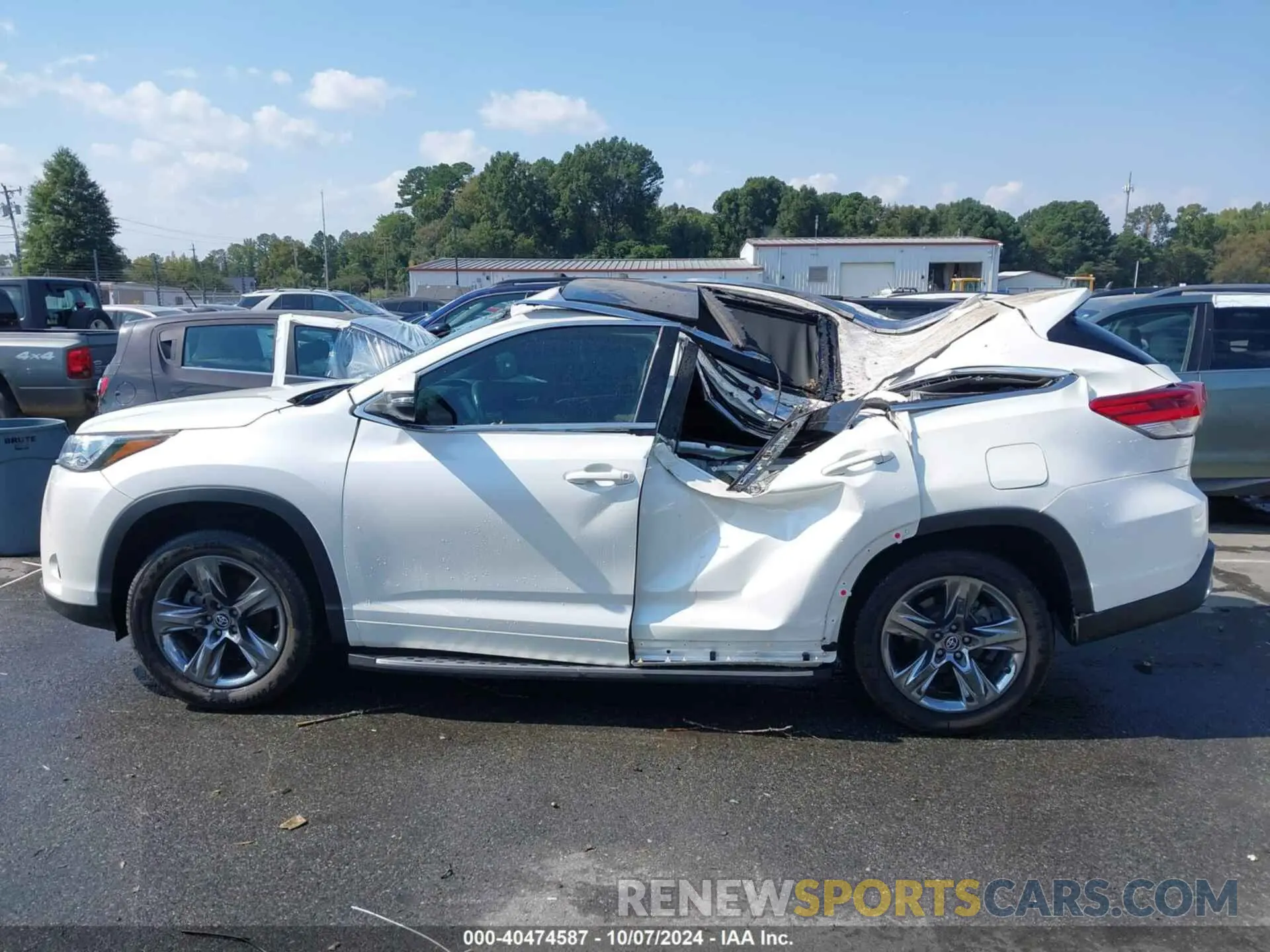 14 fotografías del automóvil dañado 5TDYZRFH3KS312016 TOYOTA HIGHLANDER 2019