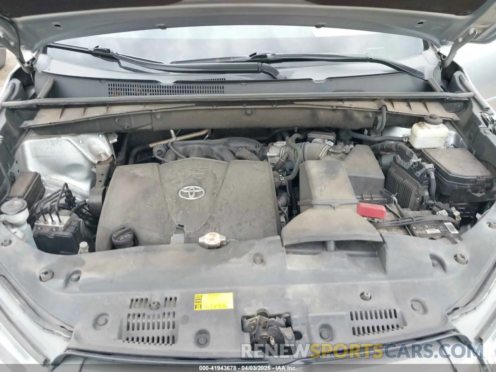 10 fotografías del automóvil dañado 5TDYZRFH4KS294657 TOYOTA HIGHLANDER 2019