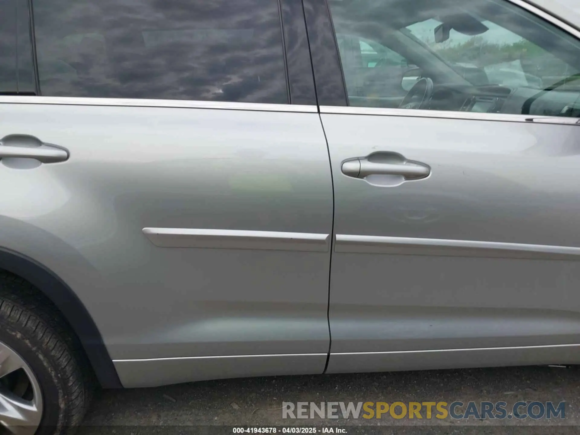 13 fotografías del automóvil dañado 5TDYZRFH4KS294657 TOYOTA HIGHLANDER 2019