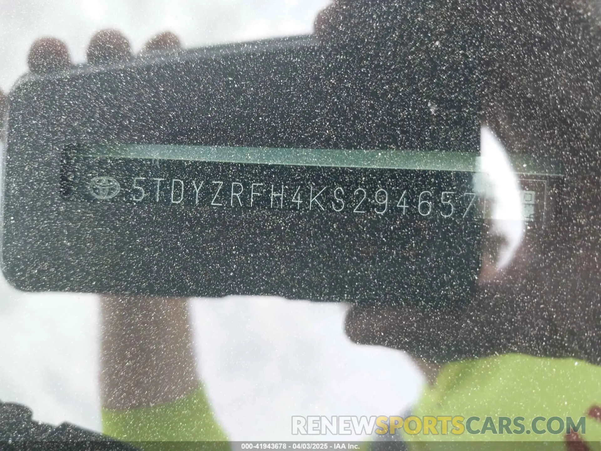 9 fotografías del automóvil dañado 5TDYZRFH4KS294657 TOYOTA HIGHLANDER 2019