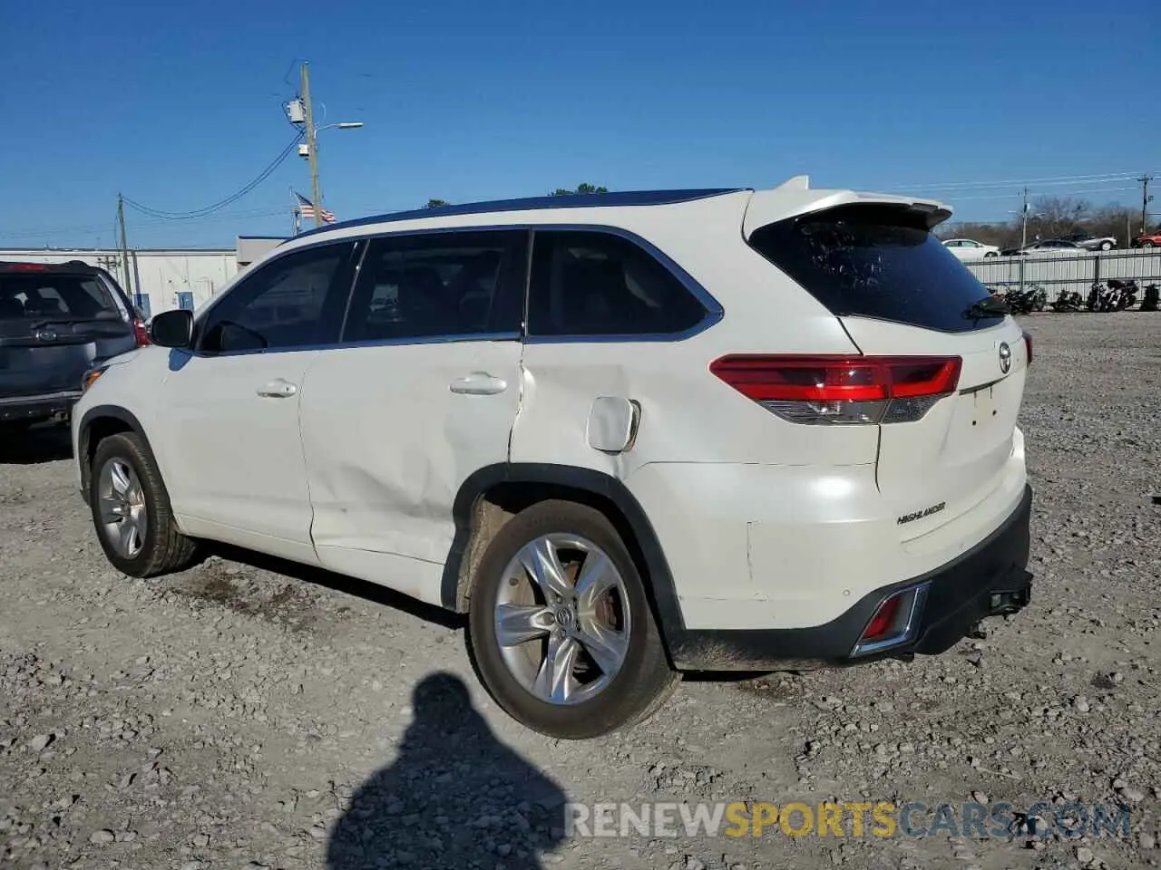 2 fotografías del automóvil dañado 5TDYZRFH4KS329505 TOYOTA HIGHLANDER 2019
