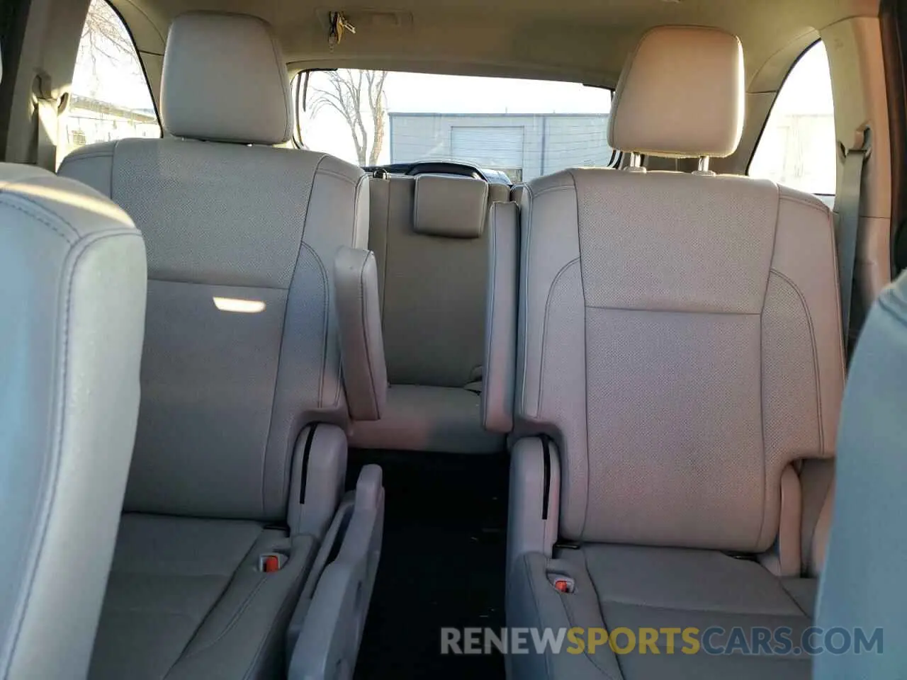 10 fotografías del automóvil dañado 5TDYZRFH4KS330766 TOYOTA HIGHLANDER 2019