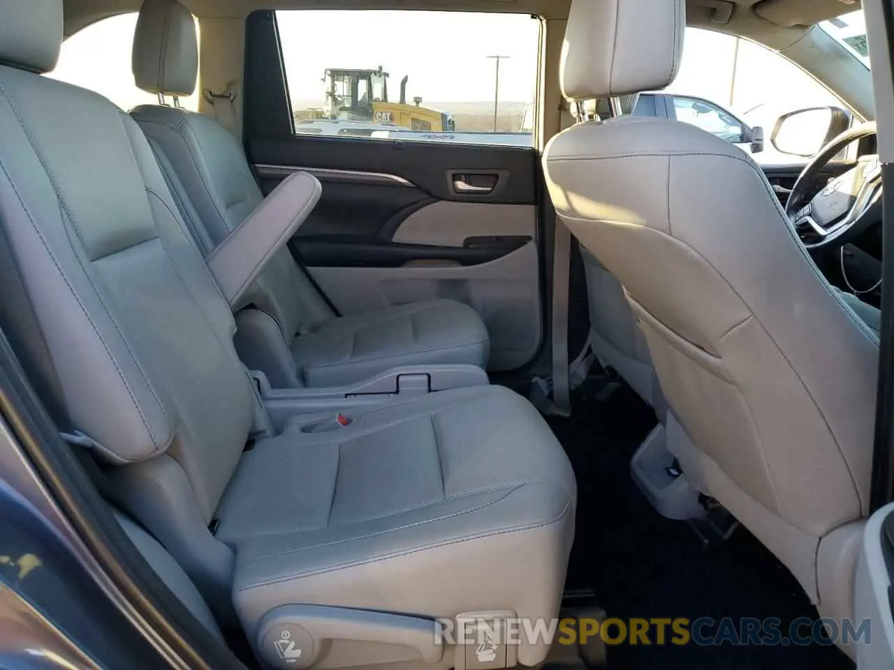 11 fotografías del automóvil dañado 5TDYZRFH4KS330766 TOYOTA HIGHLANDER 2019