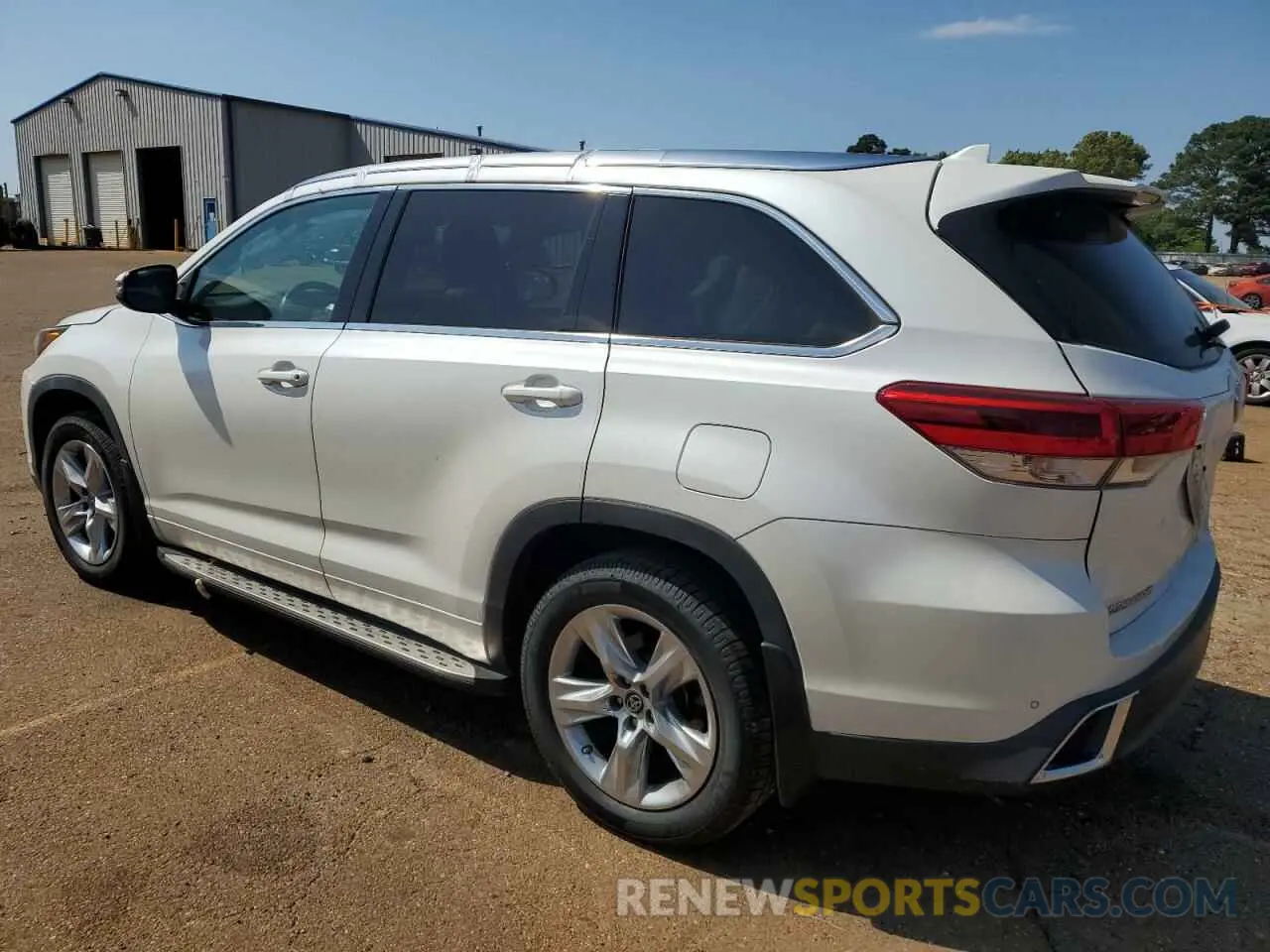 2 fotografías del automóvil dañado 5TDYZRFH5KS332655 TOYOTA HIGHLANDER 2019