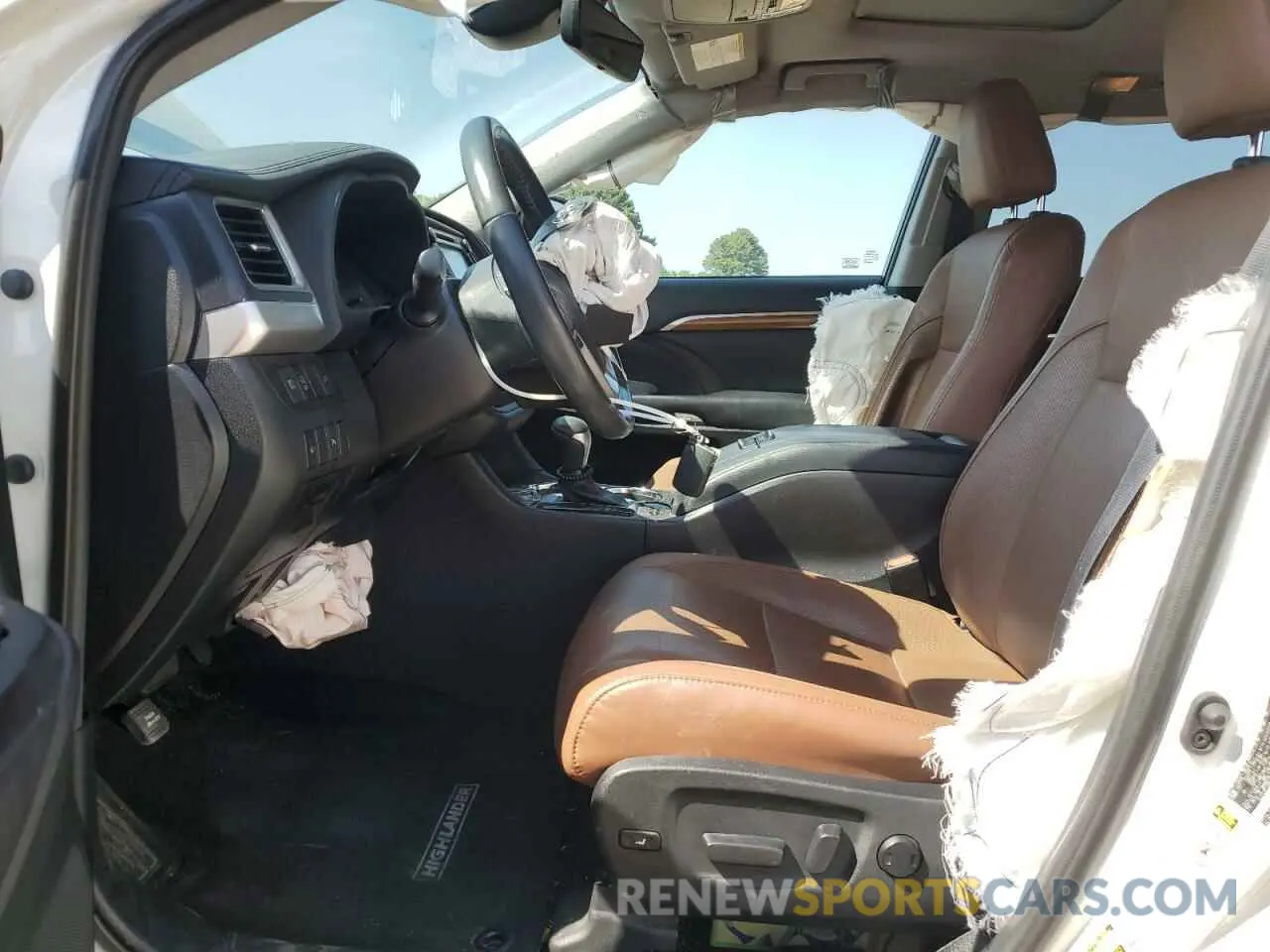 7 fotografías del automóvil dañado 5TDYZRFH5KS332655 TOYOTA HIGHLANDER 2019