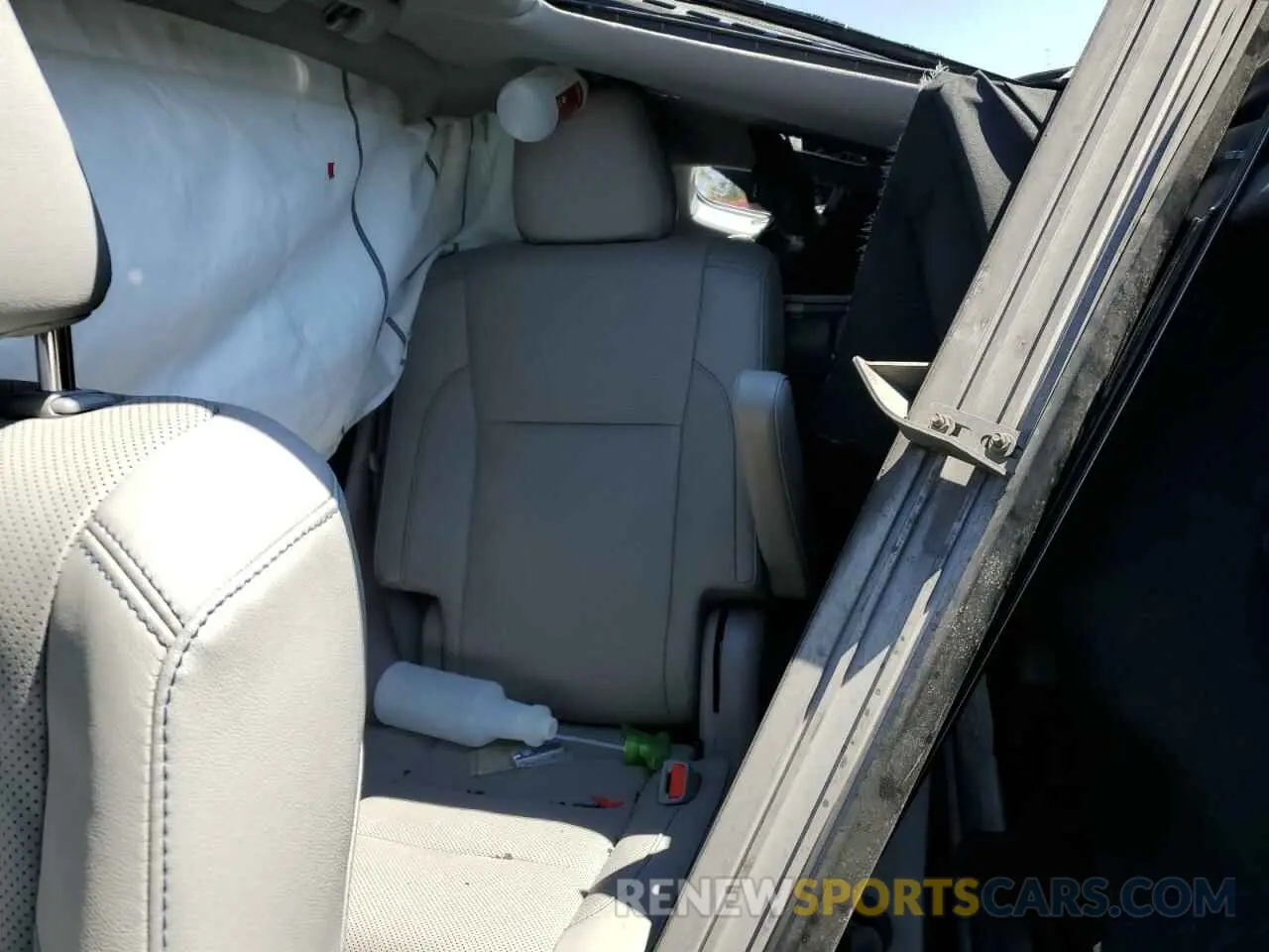 10 fotografías del automóvil dañado 5TDYZRFH6KS313807 TOYOTA HIGHLANDER 2019