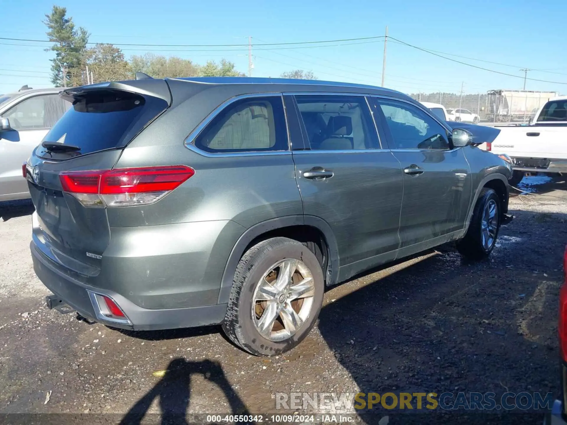 4 fotografías del automóvil dañado 5TDYZRFH7KS290800 TOYOTA HIGHLANDER 2019