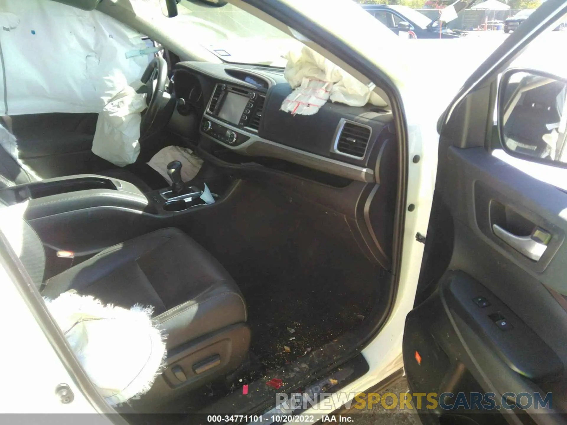 5 fotografías del automóvil dañado 5TDYZRFH7KS316893 TOYOTA HIGHLANDER 2019
