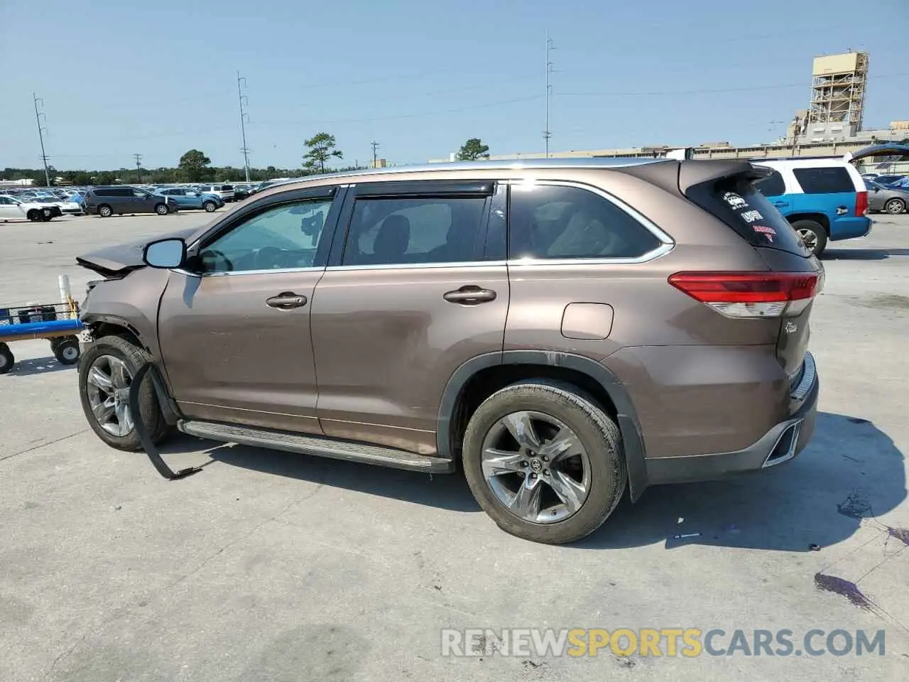 2 fotografías del automóvil dañado 5TDYZRFH7KS327358 TOYOTA HIGHLANDER 2019