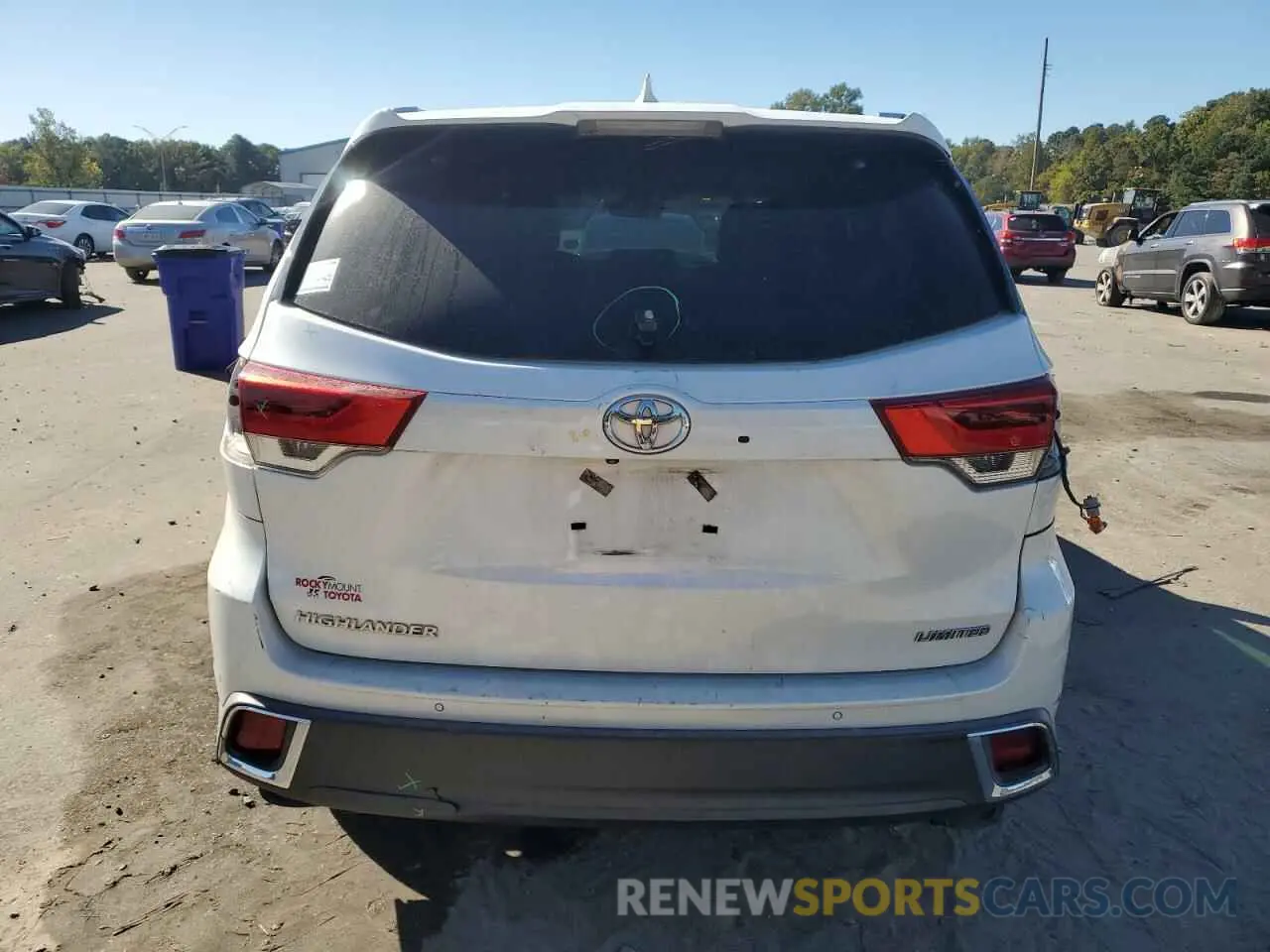 6 fotografías del automóvil dañado 5TDYZRFH8KS293673 TOYOTA HIGHLANDER 2019
