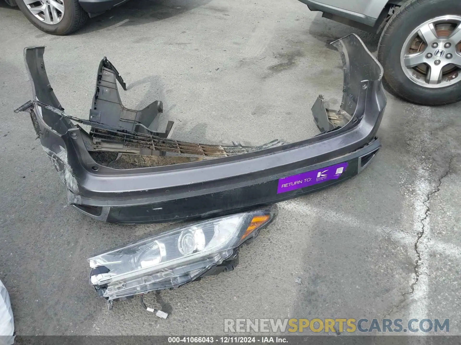 12 fotografías del automóvil dañado 5TDYZRFH8KS327403 TOYOTA HIGHLANDER 2019