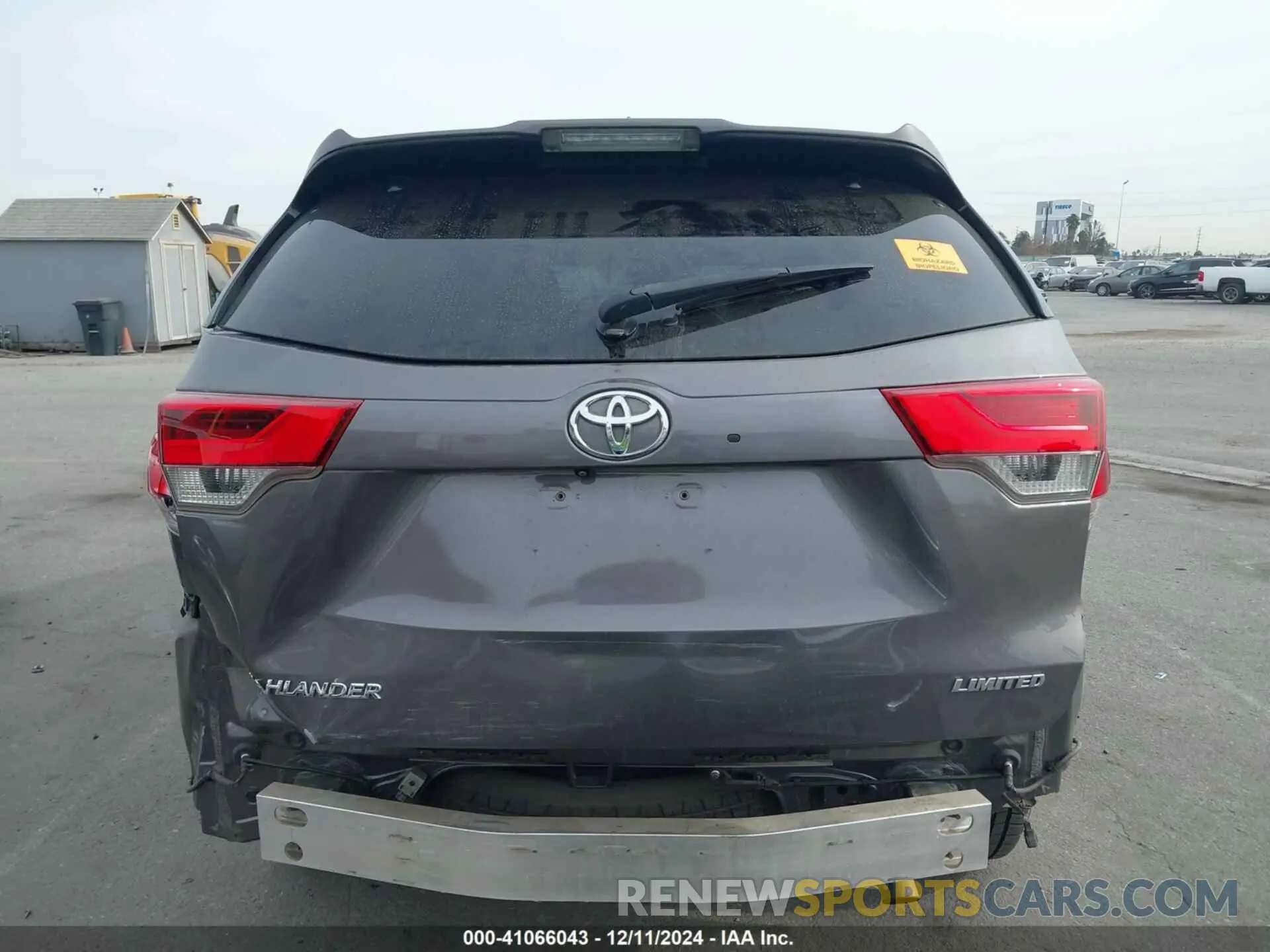 17 fotografías del automóvil dañado 5TDYZRFH8KS327403 TOYOTA HIGHLANDER 2019