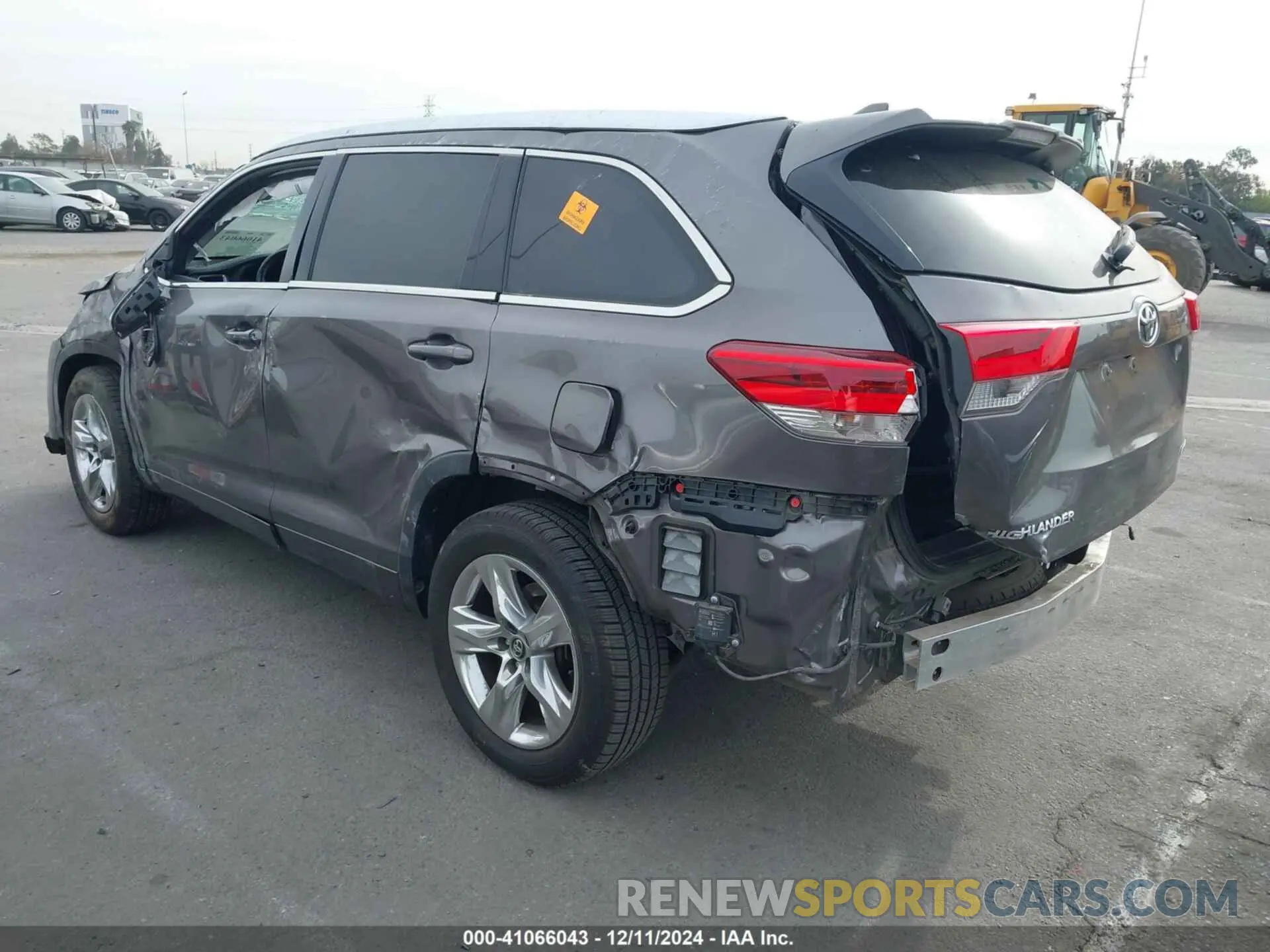 3 fotografías del automóvil dañado 5TDYZRFH8KS327403 TOYOTA HIGHLANDER 2019