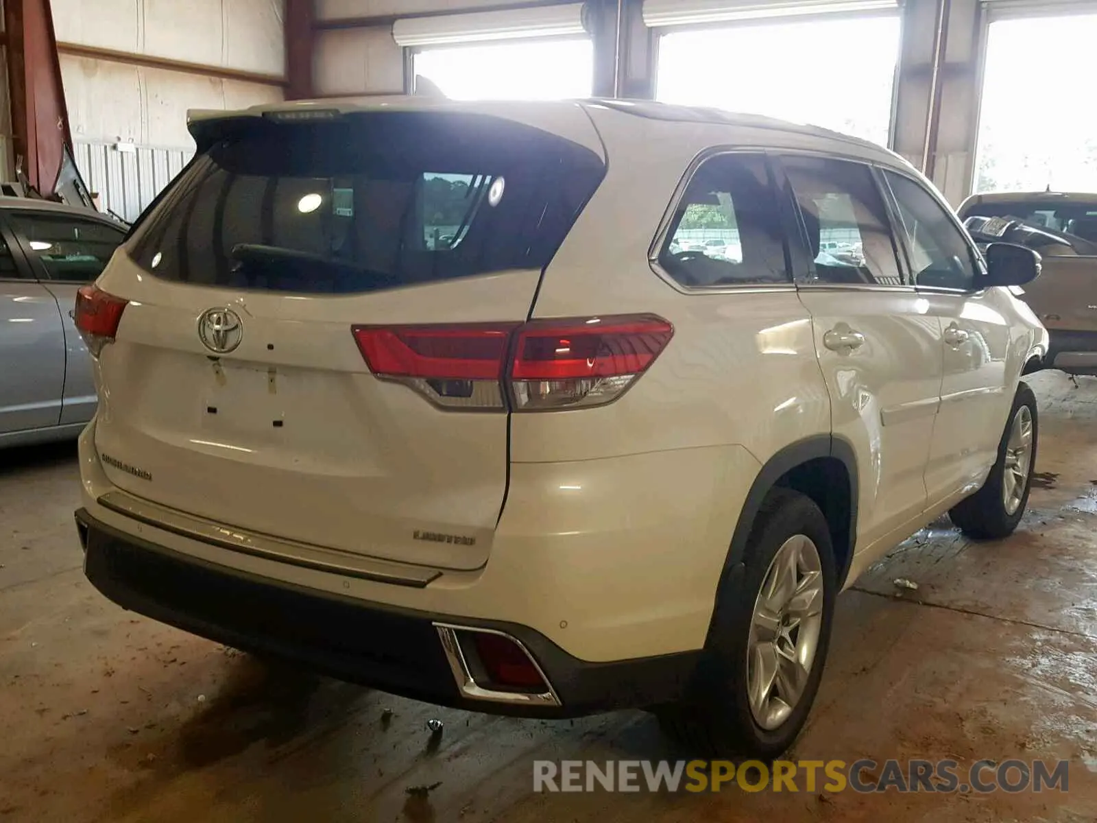 4 fotografías del automóvil dañado 5TDYZRFHXKS300123 TOYOTA HIGHLANDER 2019