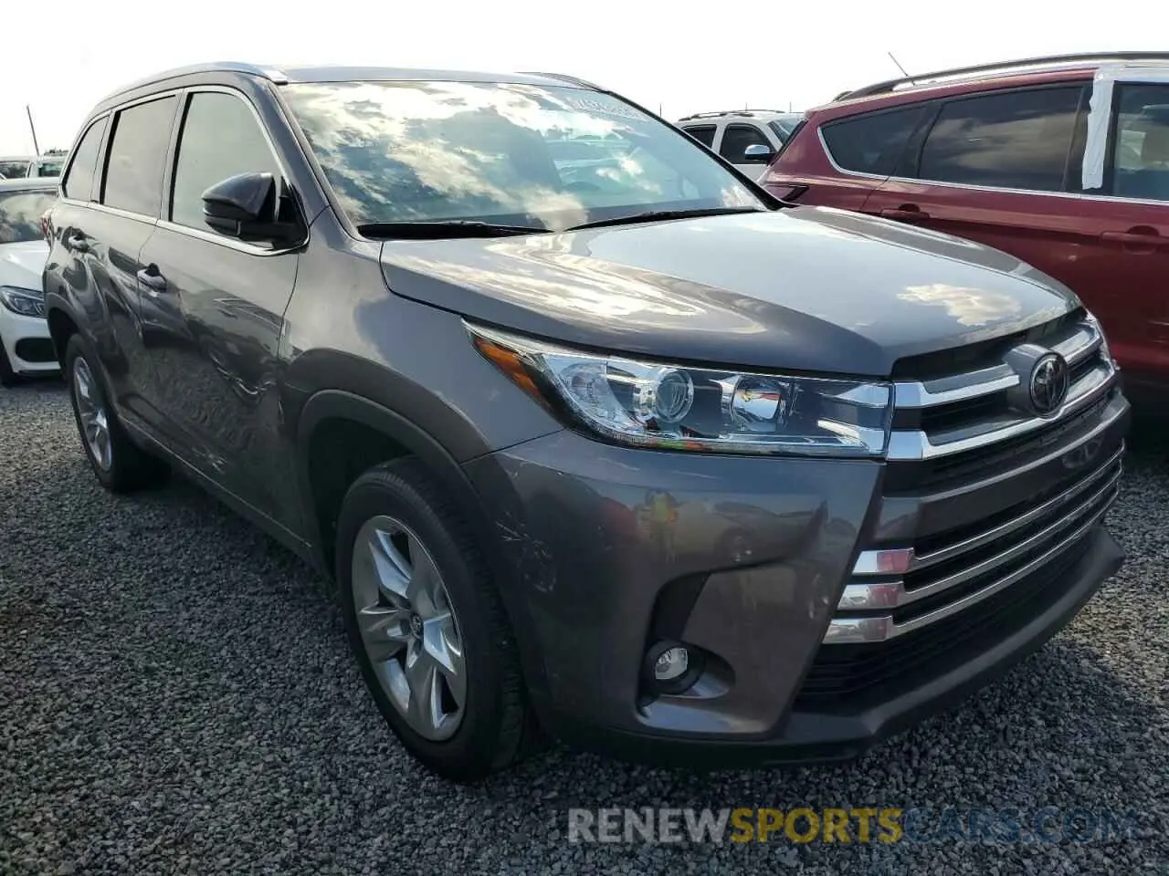4 fotografías del automóvil dañado 5TDYZRFHXKS323899 TOYOTA HIGHLANDER 2019