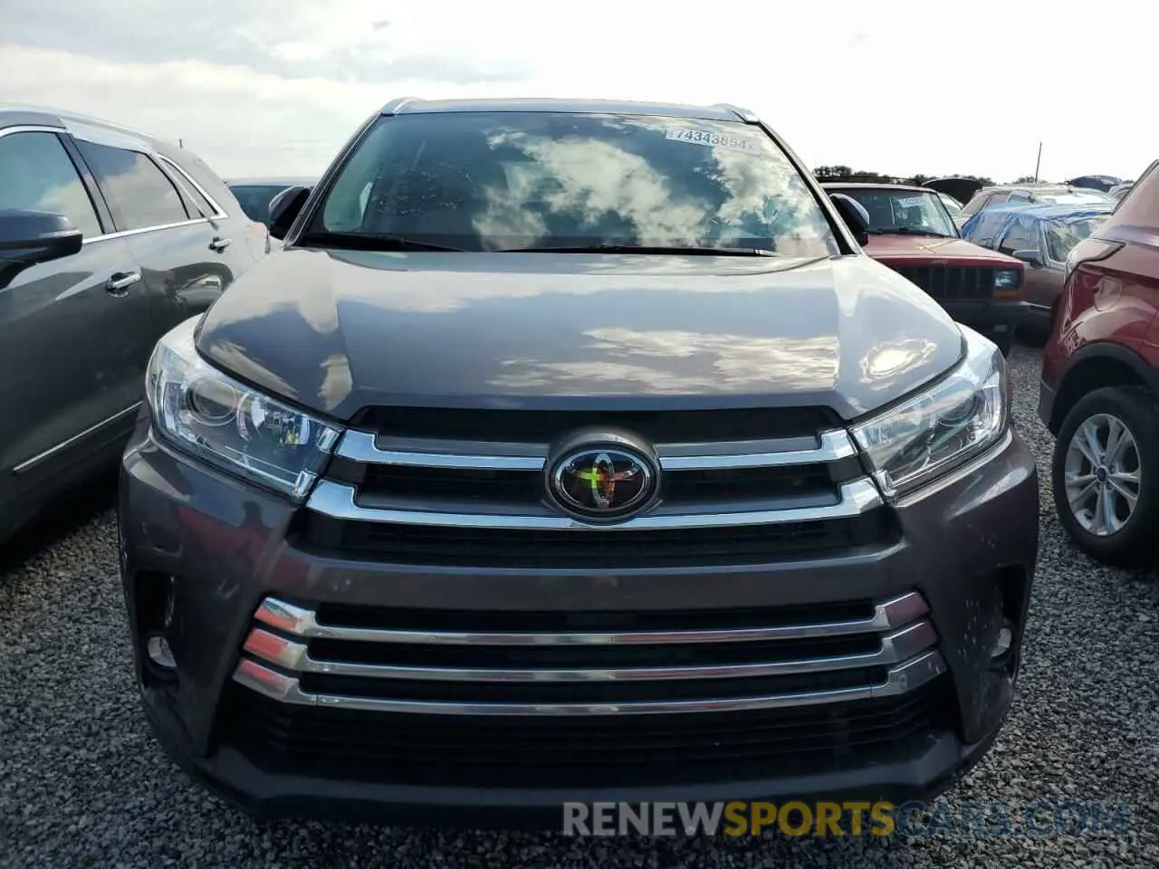 5 fotografías del automóvil dañado 5TDYZRFHXKS323899 TOYOTA HIGHLANDER 2019