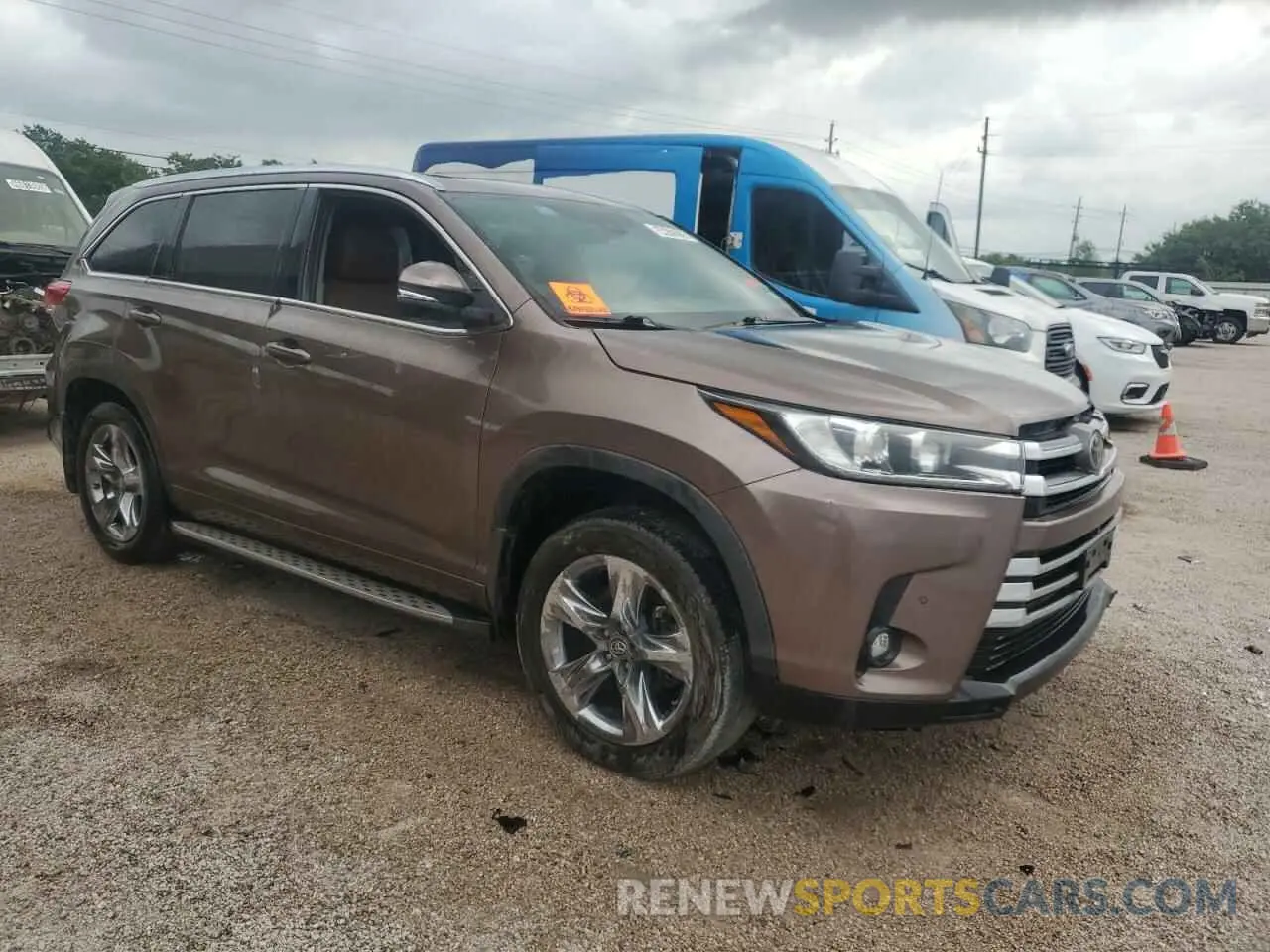 4 fotografías del automóvil dañado 5TDYZRFHXKS351525 TOYOTA HIGHLANDER 2019