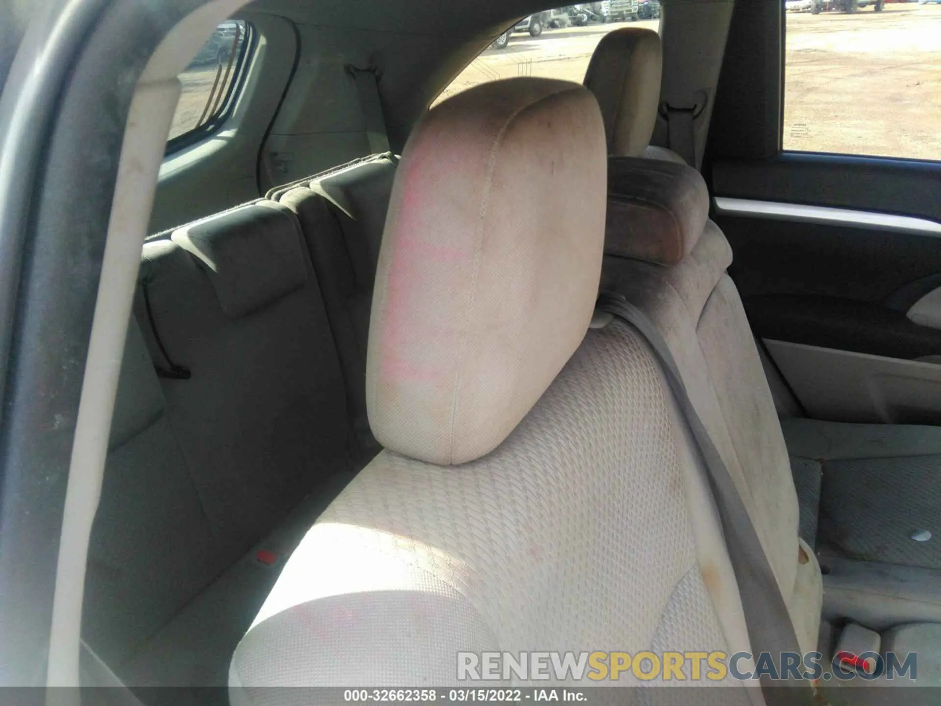 8 fotografías del automóvil dañado 5TDZARFH1KS045664 TOYOTA HIGHLANDER 2019