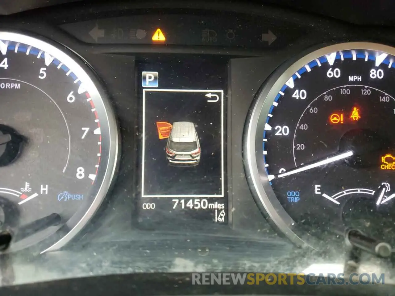 8 fotografías del automóvil dañado 5TDZARFH1KS061248 TOYOTA HIGHLANDER 2019