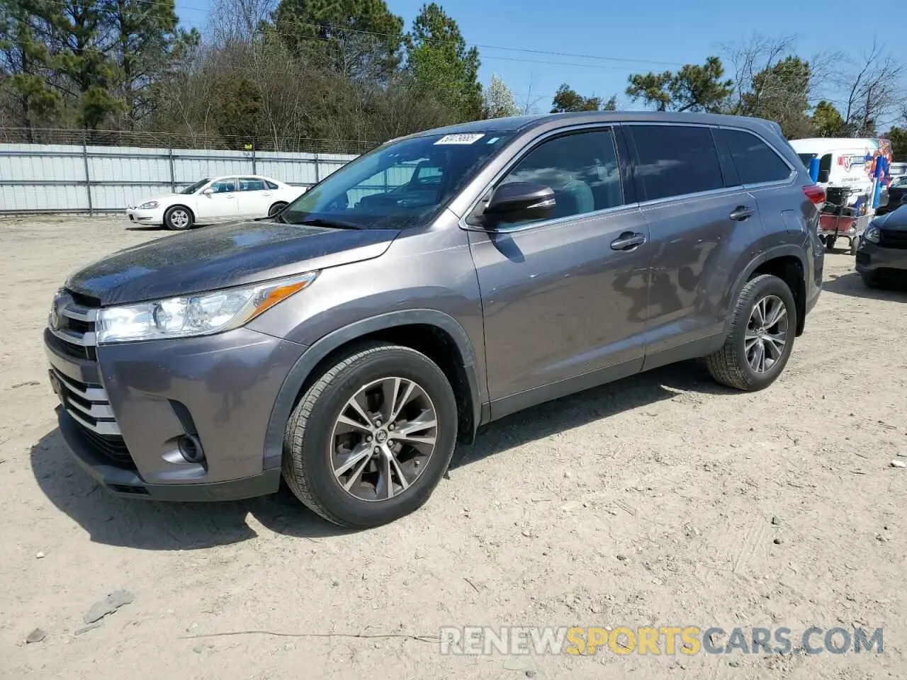 1 fotografías del automóvil dañado 5TDZARFH3KS049540 TOYOTA HIGHLANDER 2019