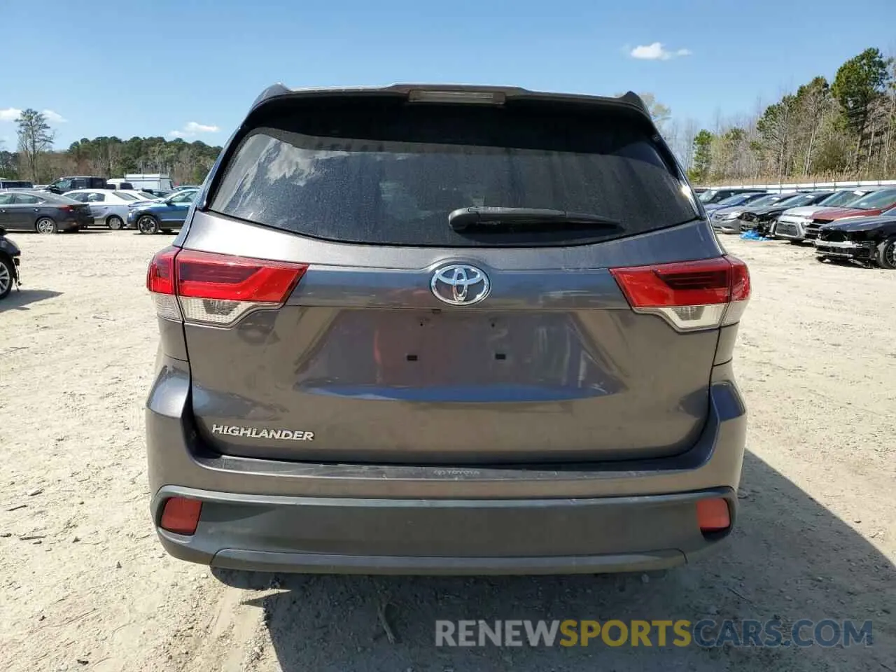 6 fotografías del automóvil dañado 5TDZARFH3KS049540 TOYOTA HIGHLANDER 2019