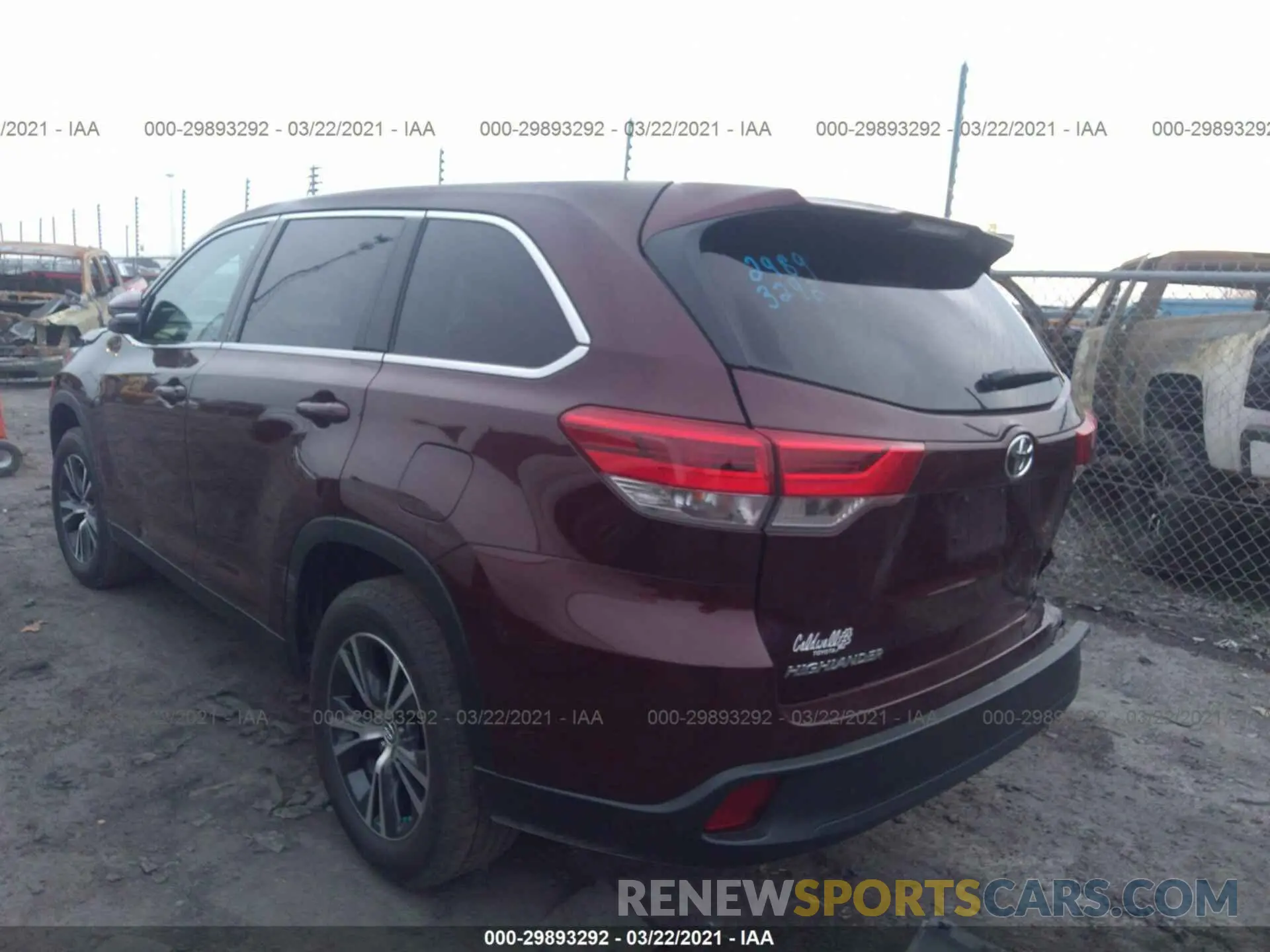 3 fotografías del automóvil dañado 5TDZARFH3KS056598 TOYOTA HIGHLANDER 2019