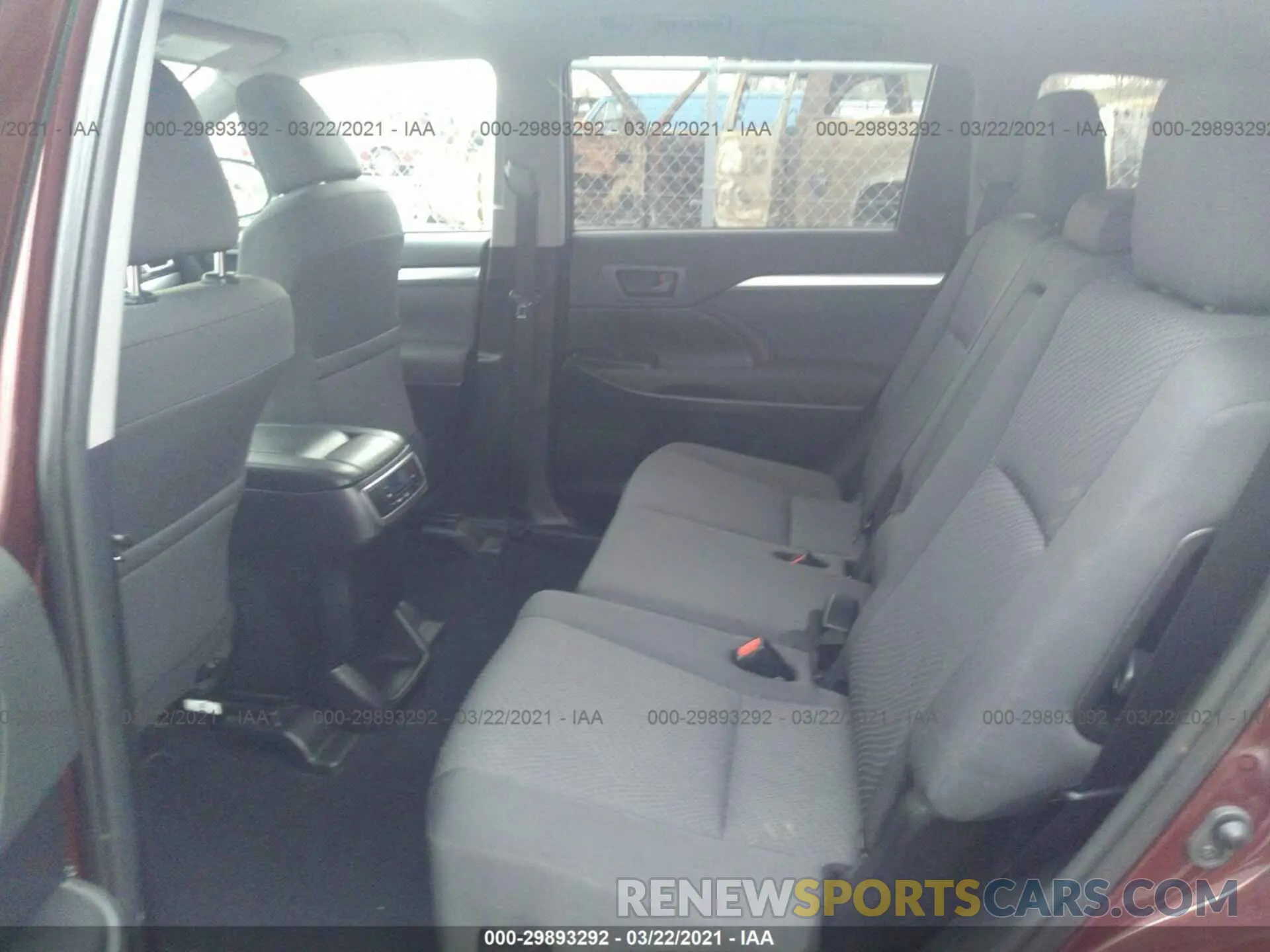 8 fotografías del automóvil dañado 5TDZARFH3KS056598 TOYOTA HIGHLANDER 2019