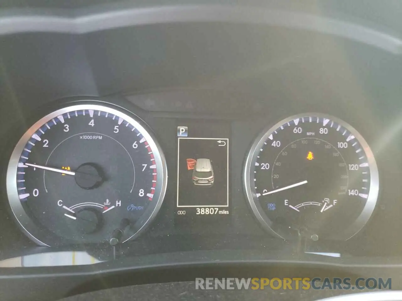 9 fotografías del automóvil dañado 5TDZARFH4KS054407 TOYOTA HIGHLANDER 2019