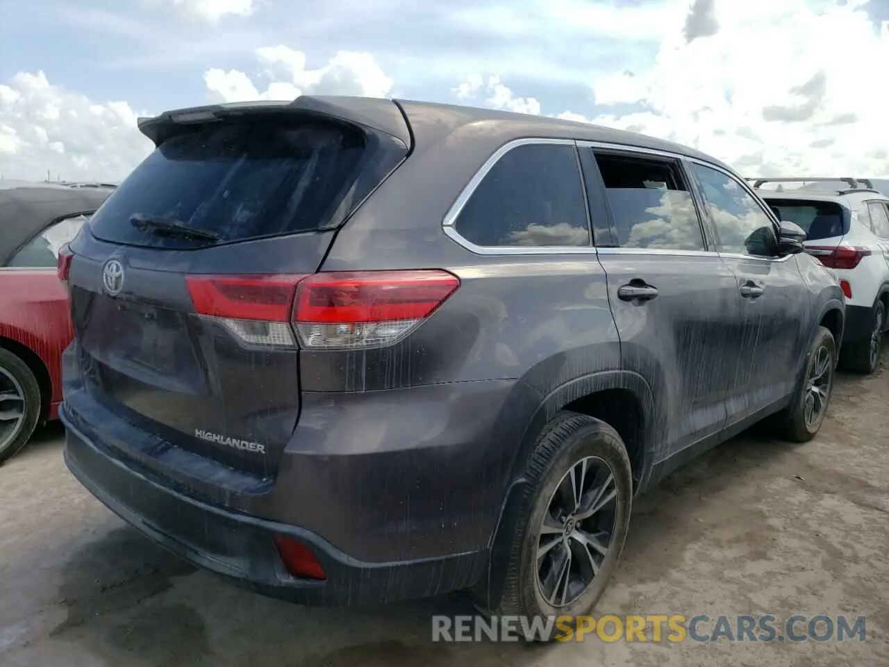 4 fotografías del automóvil dañado 5TDZARFH4KS061616 TOYOTA HIGHLANDER 2019