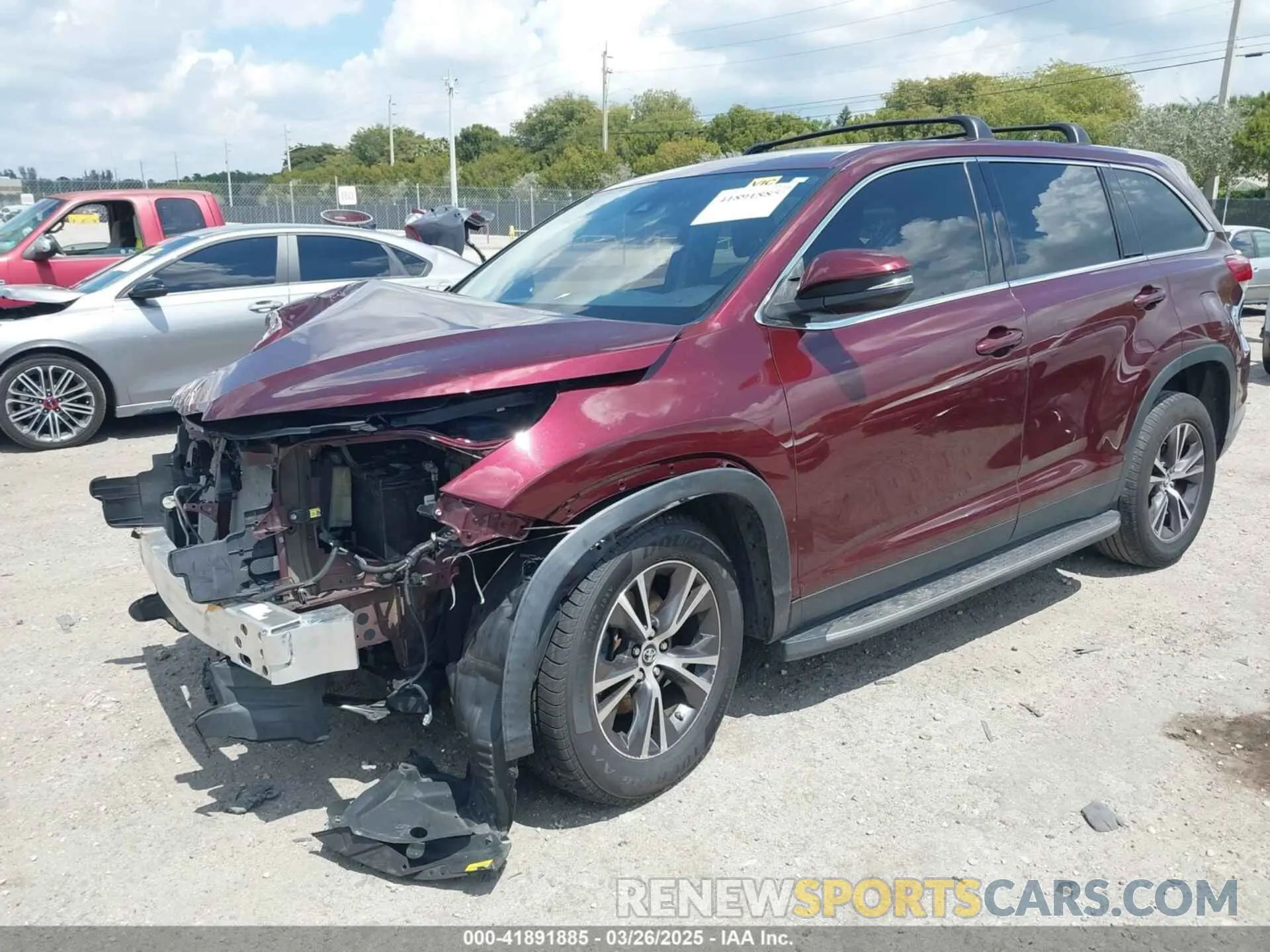 2 fotografías del automóvil dañado 5TDZARFH5KS054593 TOYOTA HIGHLANDER 2019