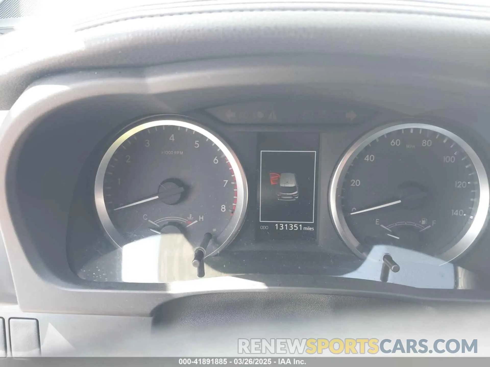 7 fotografías del automóvil dañado 5TDZARFH5KS054593 TOYOTA HIGHLANDER 2019