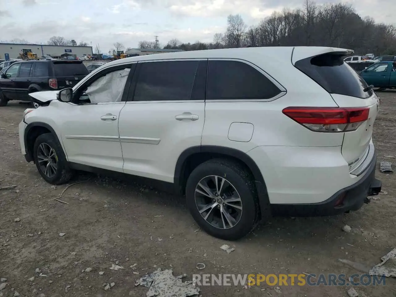 2 fotografías del automóvil dañado 5TDZARFH5KS061219 TOYOTA HIGHLANDER 2019