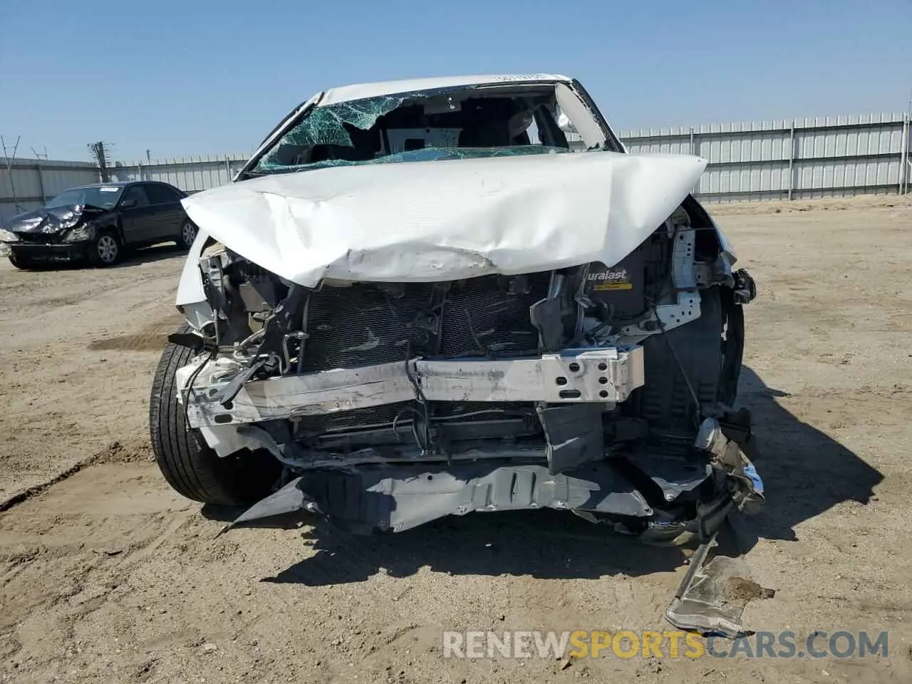 5 fotografías del automóvil dañado 5TDZARFH6KS042243 TOYOTA HIGHLANDER 2019
