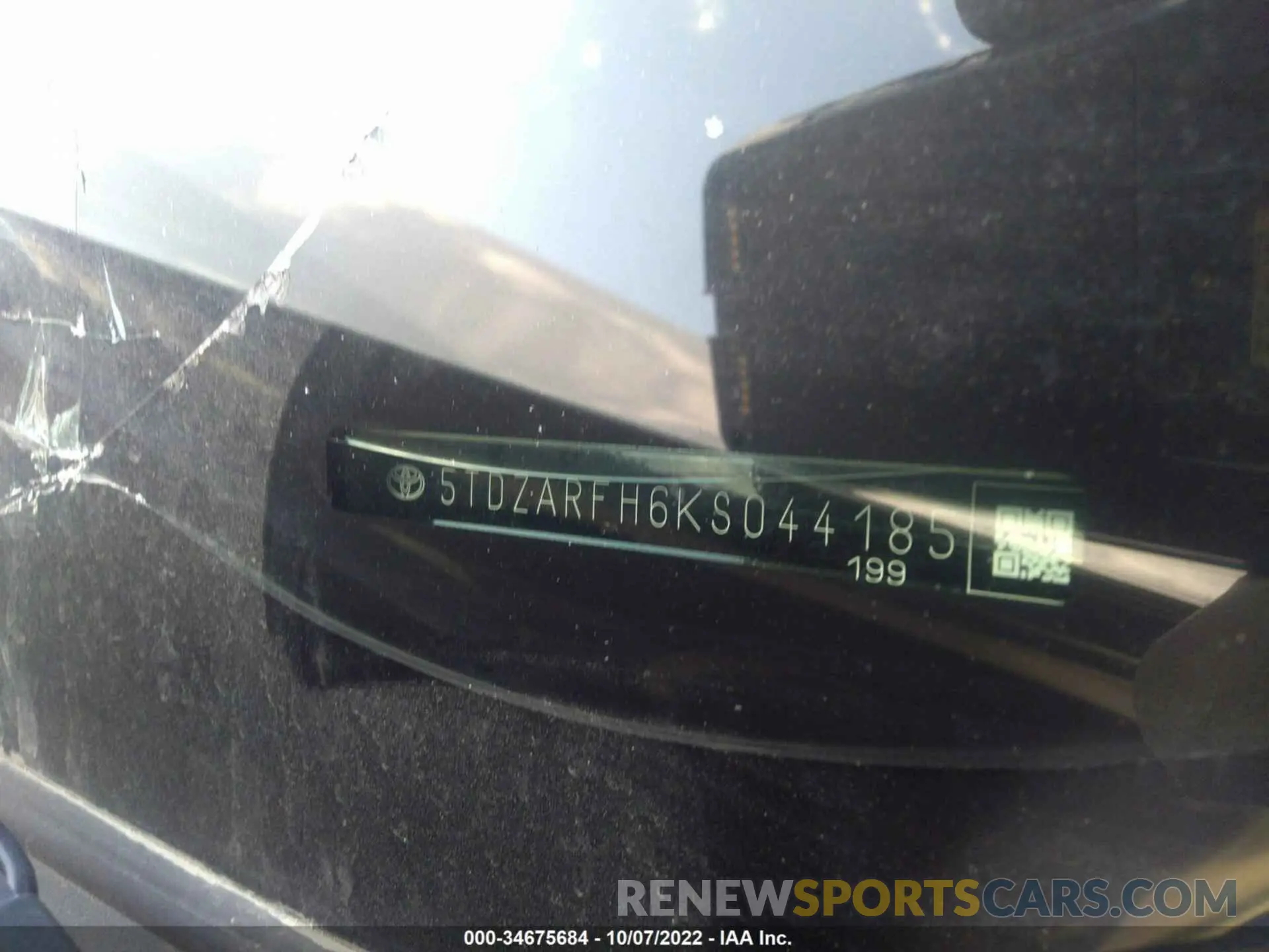 9 fotografías del automóvil dañado 5TDZARFH6KS044185 TOYOTA HIGHLANDER 2019