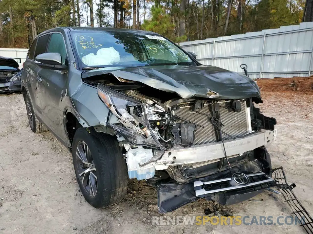 1 fotografías del automóvil dañado 5TDZARFH6KS047880 TOYOTA HIGHLANDER 2019