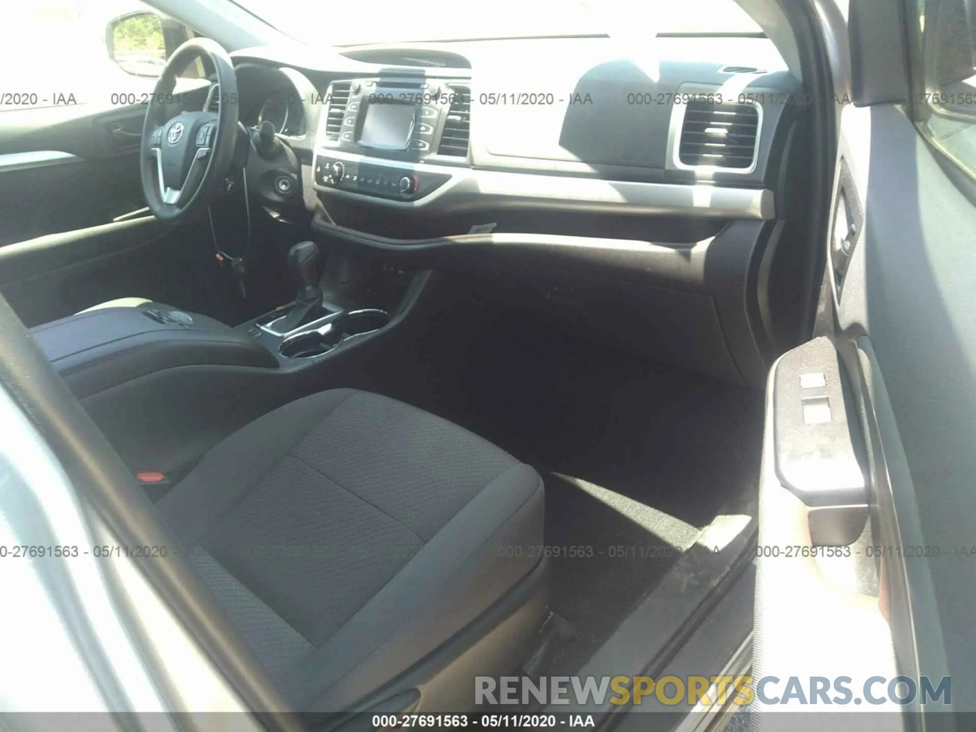 5 fotografías del automóvil dañado 5TDZARFH6KS058085 TOYOTA HIGHLANDER 2019