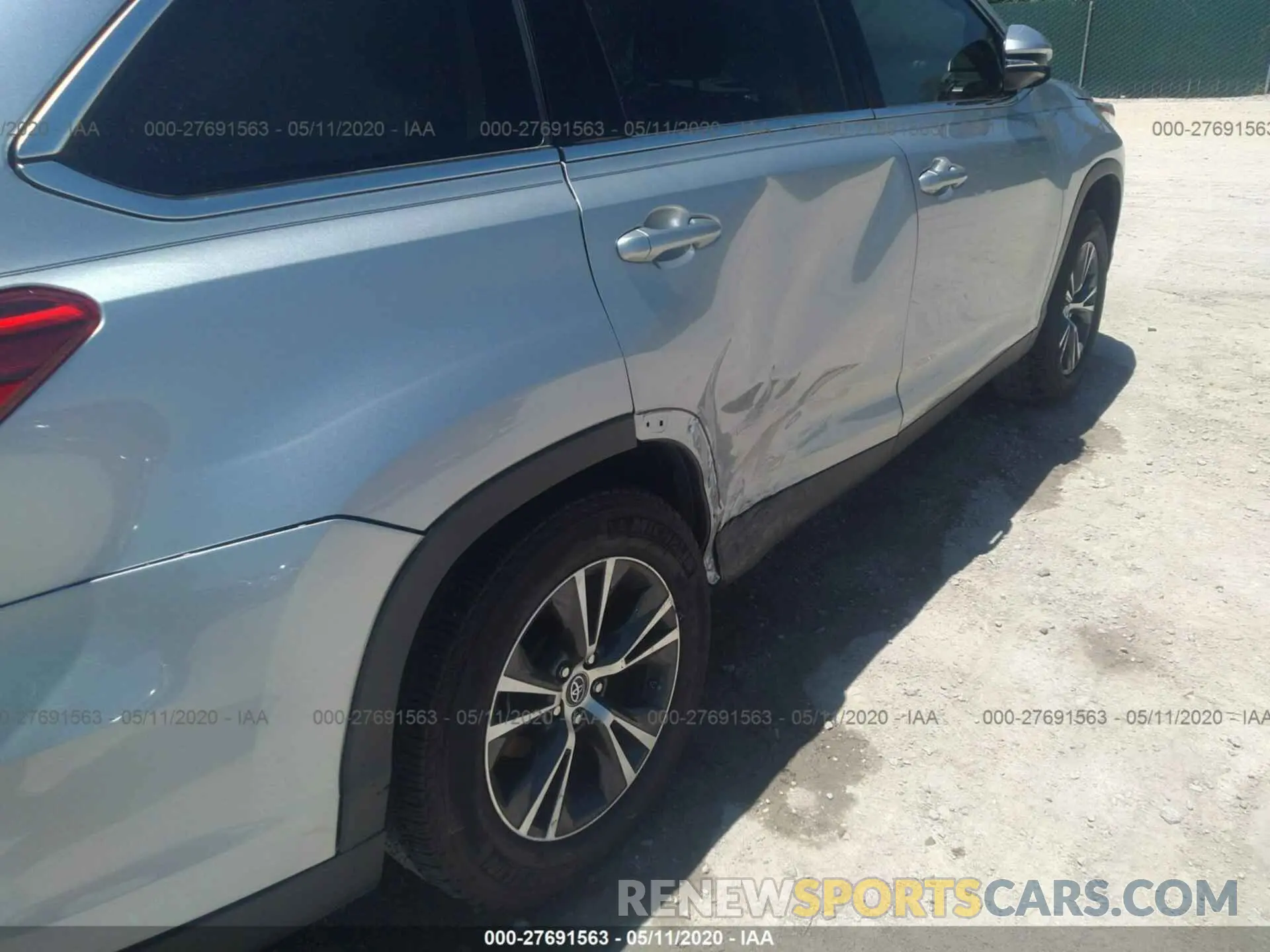 6 fotografías del automóvil dañado 5TDZARFH6KS058085 TOYOTA HIGHLANDER 2019