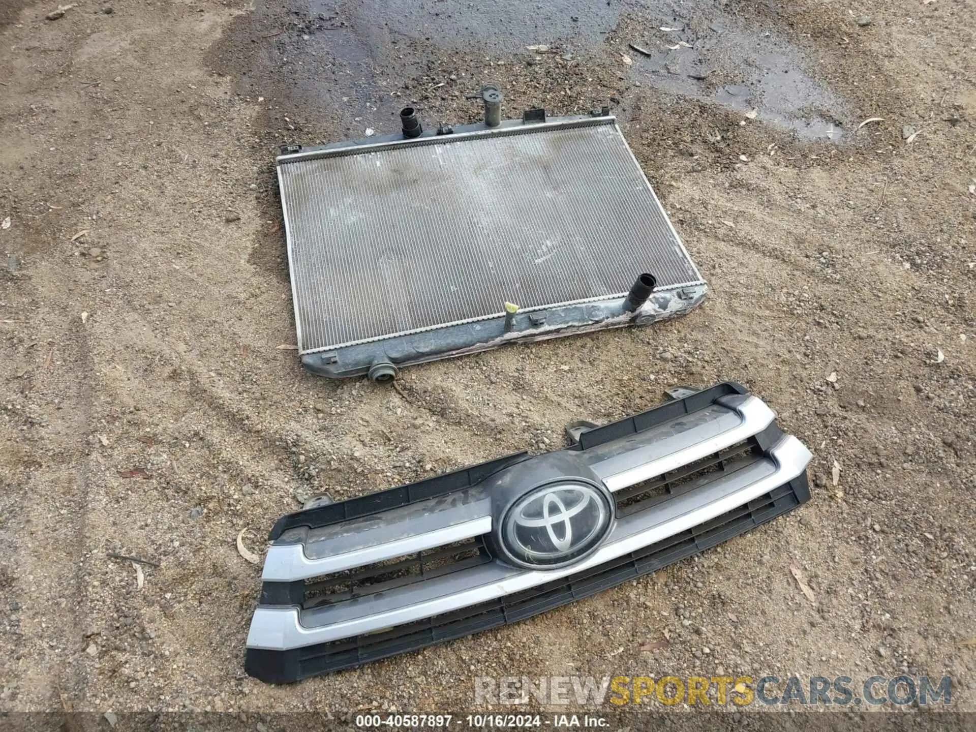12 fotografías del automóvil dañado 5TDZARFH8KS043488 TOYOTA HIGHLANDER 2019
