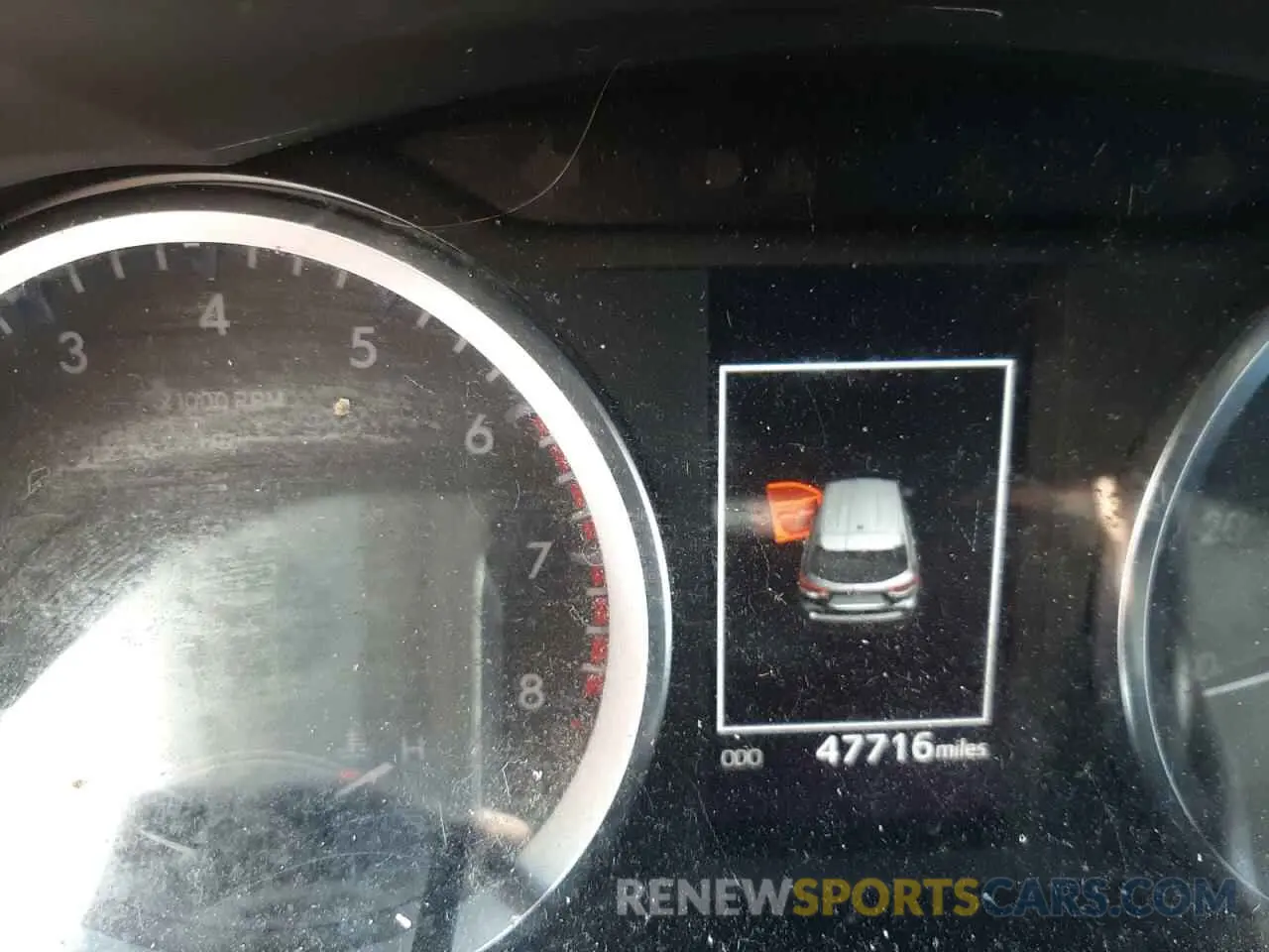 8 fotografías del automóvil dañado 5TDZARFH9KS045797 TOYOTA HIGHLANDER 2019