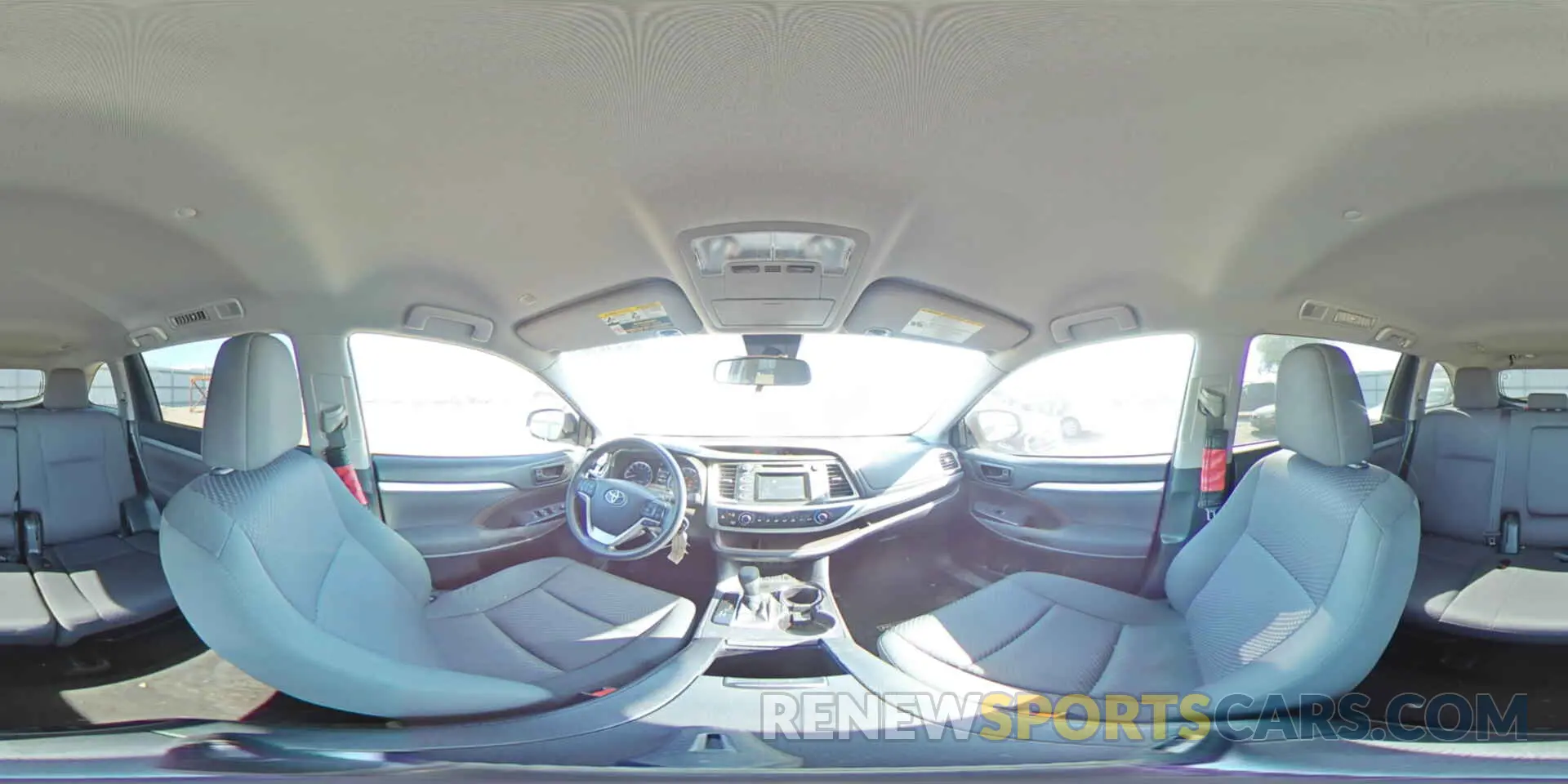 13 fotografías del automóvil dañado 5TDZZRFH0KS327965 TOYOTA HIGHLANDER 2019