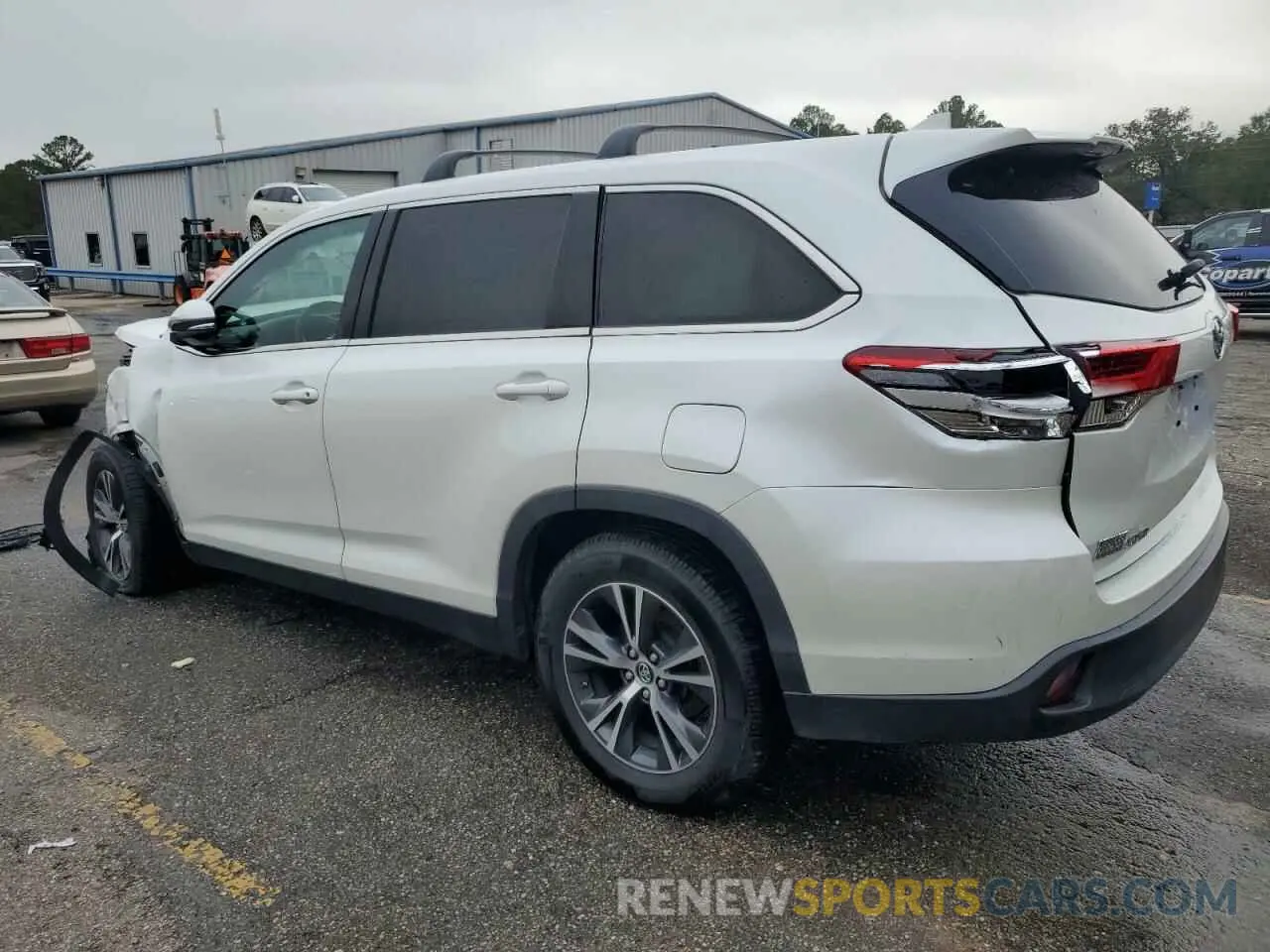 2 fotografías del automóvil dañado 5TDZZRFH0KS328307 TOYOTA HIGHLANDER 2019