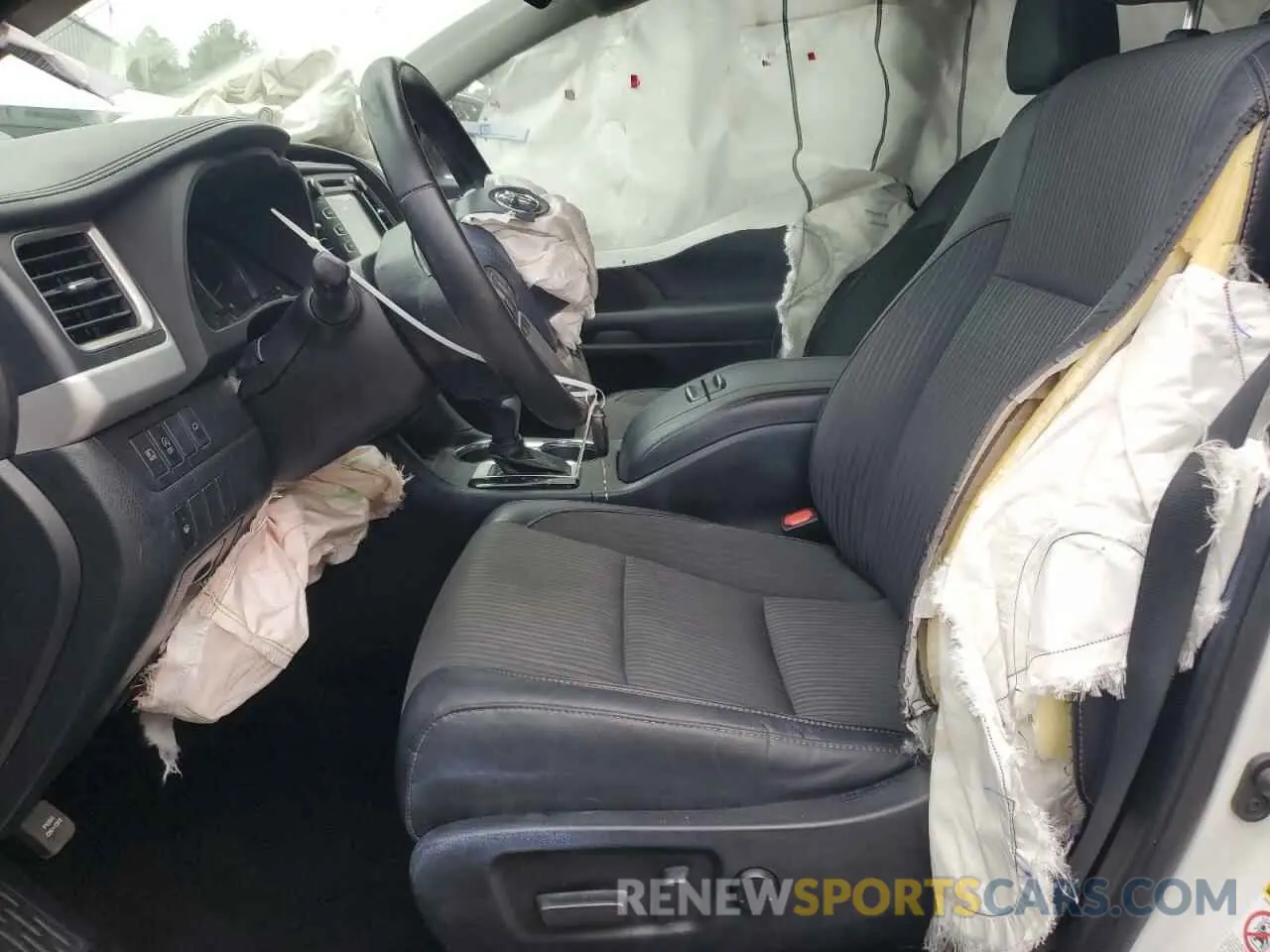 7 fotografías del automóvil dañado 5TDZZRFH0KS328307 TOYOTA HIGHLANDER 2019