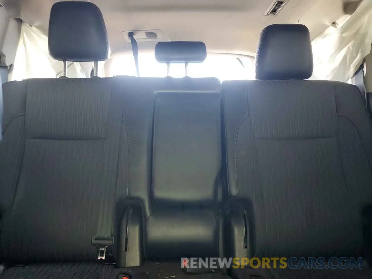 10 fotografías del automóvil dañado 5TDZZRFH0KS329439 TOYOTA HIGHLANDER 2019