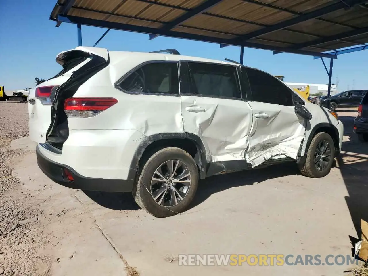 3 fotografías del automóvil dañado 5TDZZRFH0KS329439 TOYOTA HIGHLANDER 2019
