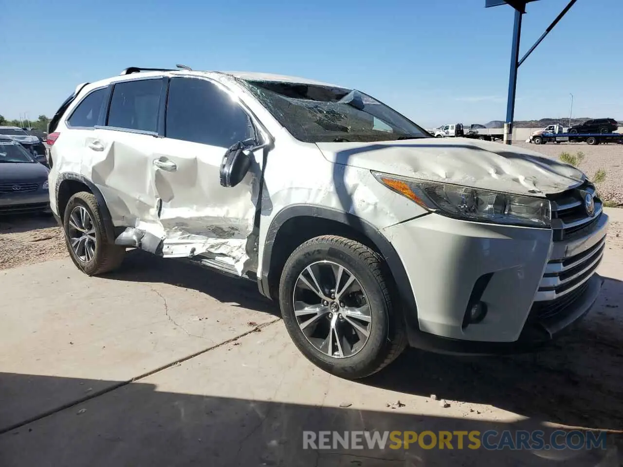 4 fotografías del automóvil dañado 5TDZZRFH0KS329439 TOYOTA HIGHLANDER 2019