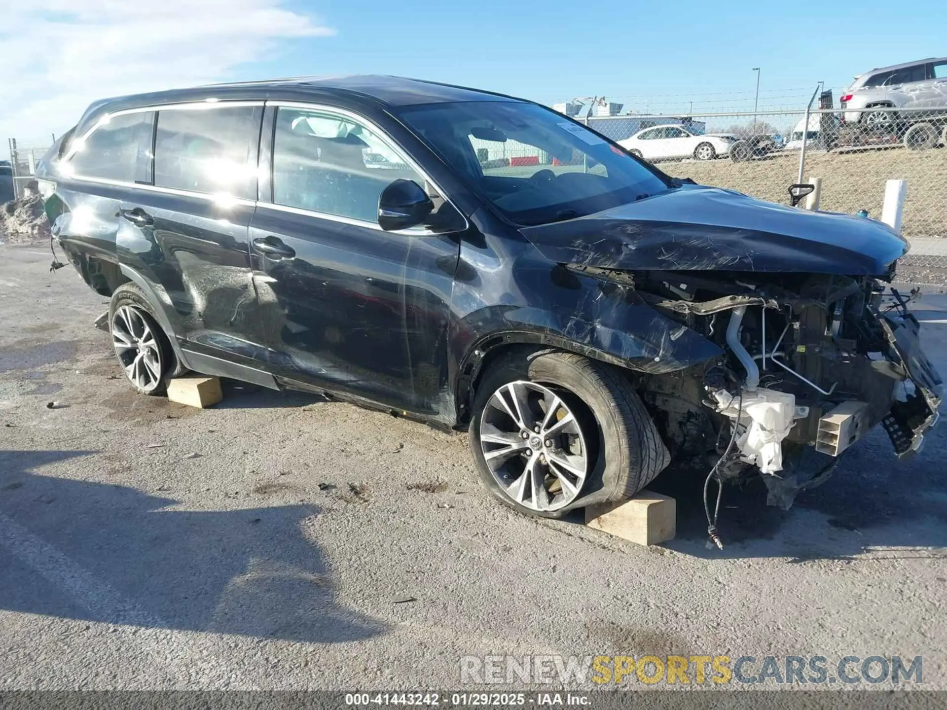 1 fotografías del automóvil dañado 5TDZZRFH0KS338531 TOYOTA HIGHLANDER 2019